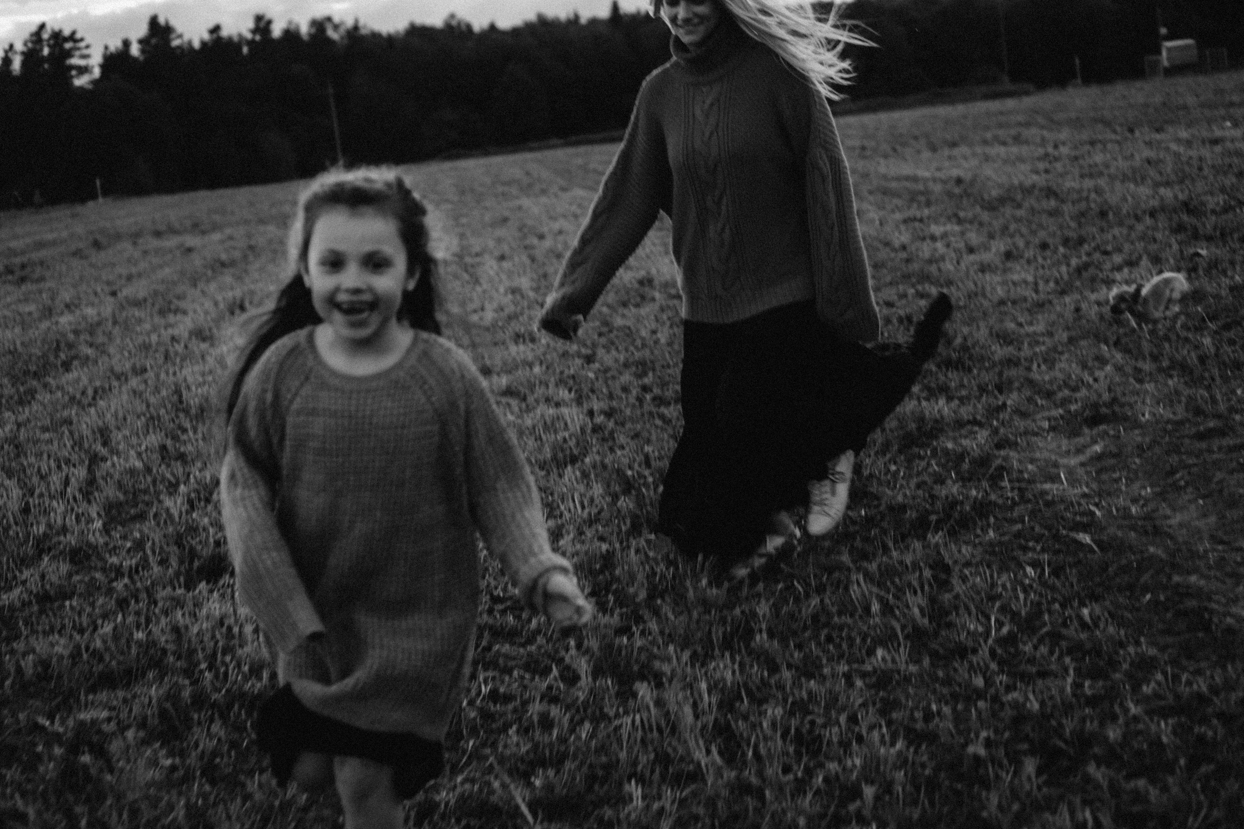 Sun, love and we. Family photographer in Warsaw Sasha Zenzina