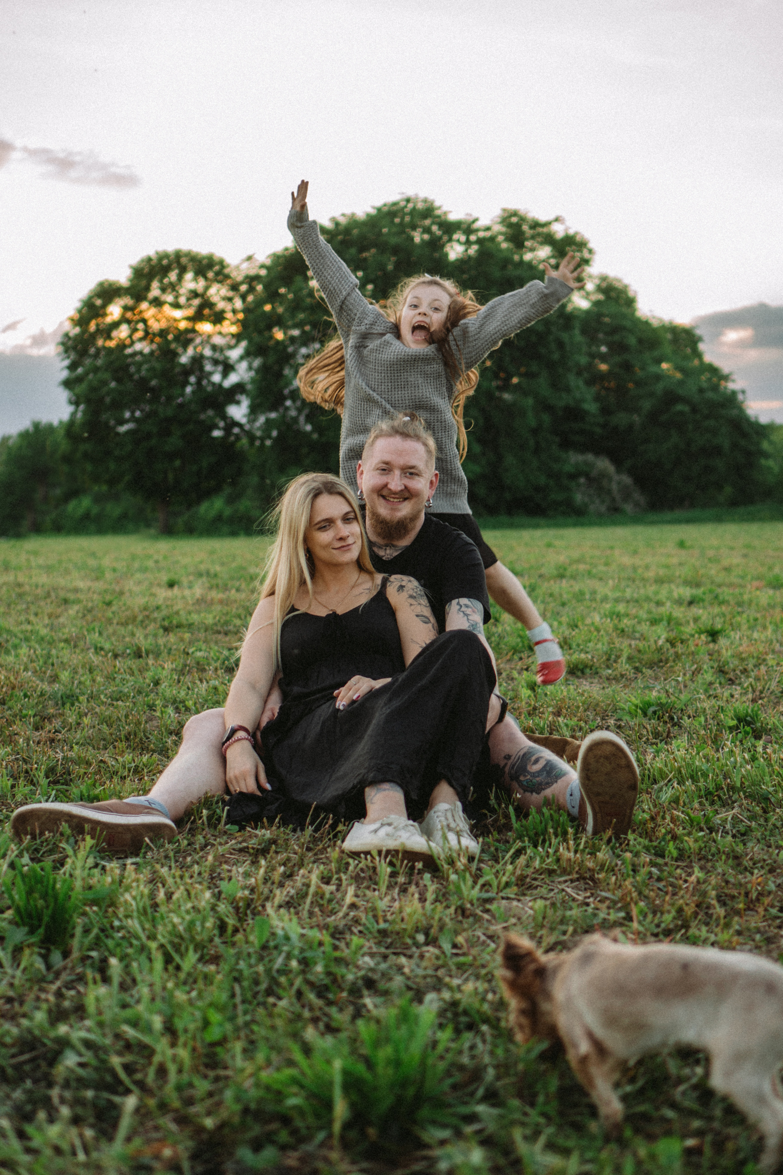 Sun, love and we. Family photographer in Warsaw Sasha Zenzina