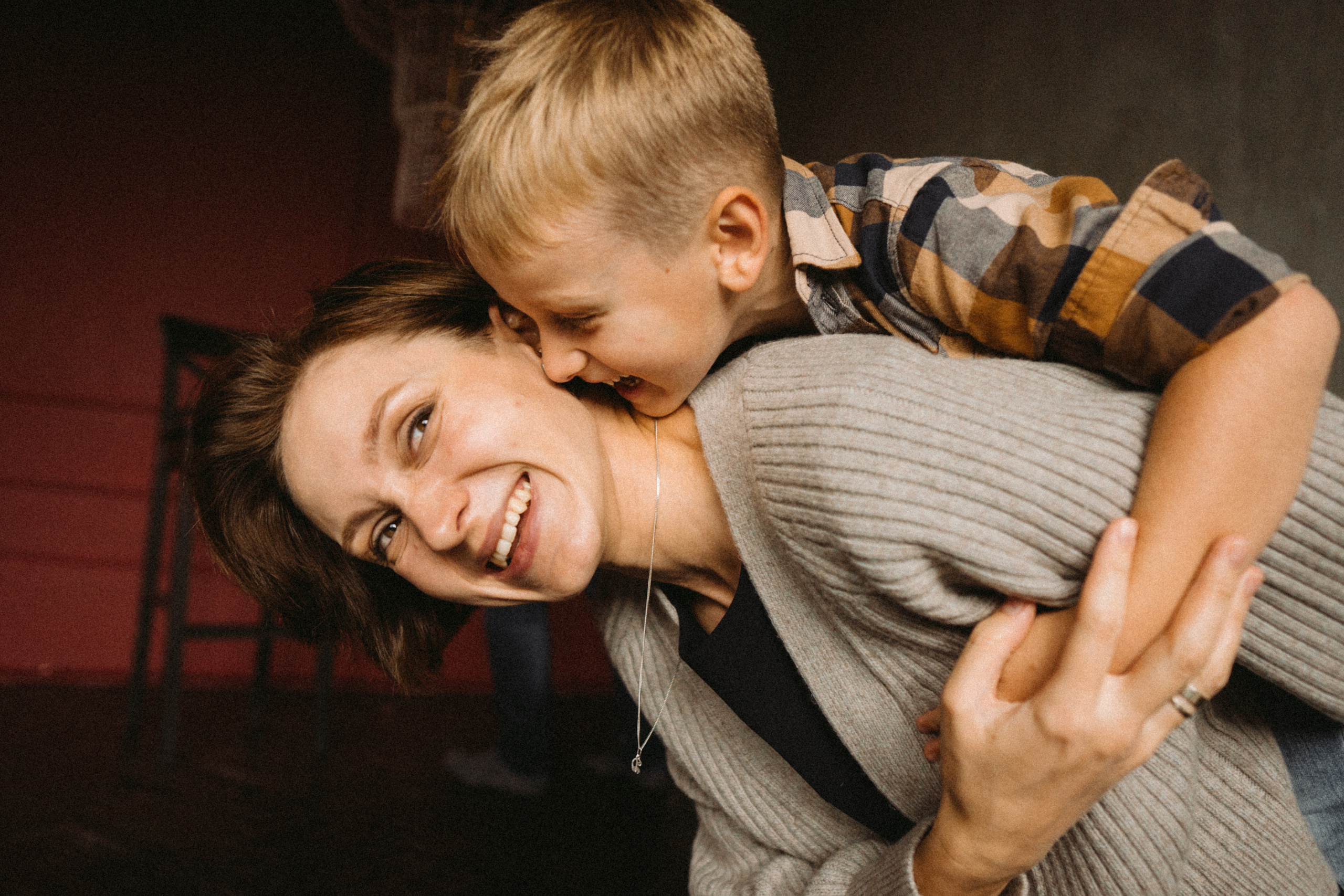 We are here. Family photographer in Warsaw Sasha Zenzina