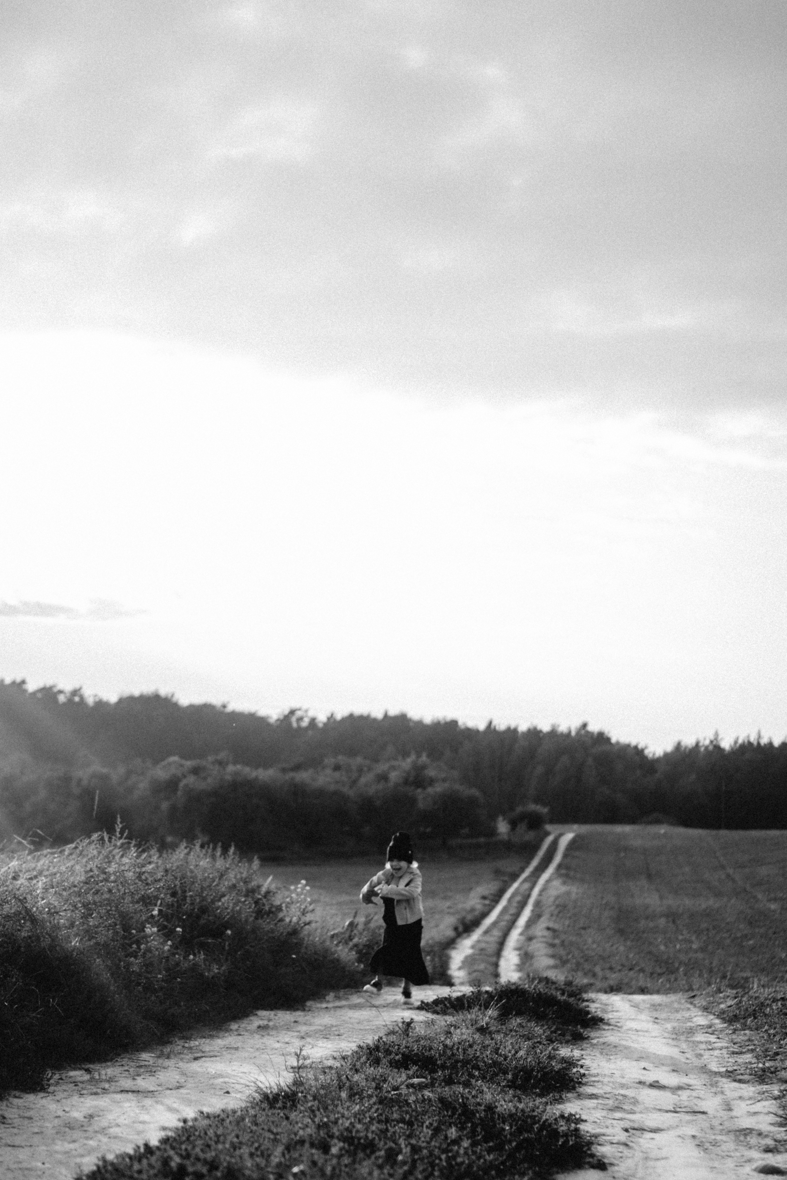 Wanna be with you everywhere. Family photographer in Warsaw Sasha Zenzina