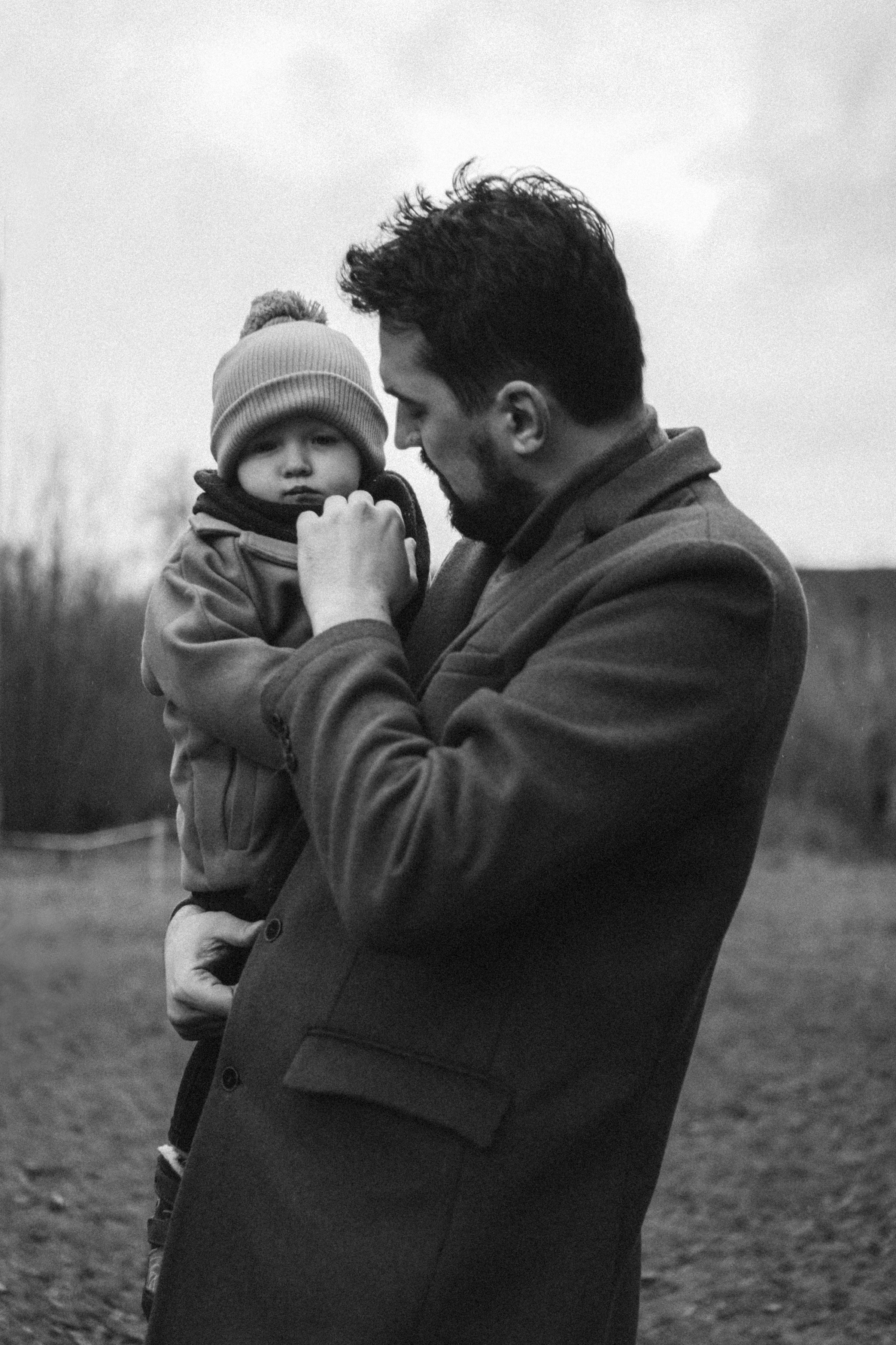 Cold outside Warm inside. Family photographer in Warsaw Sasha Zenzina