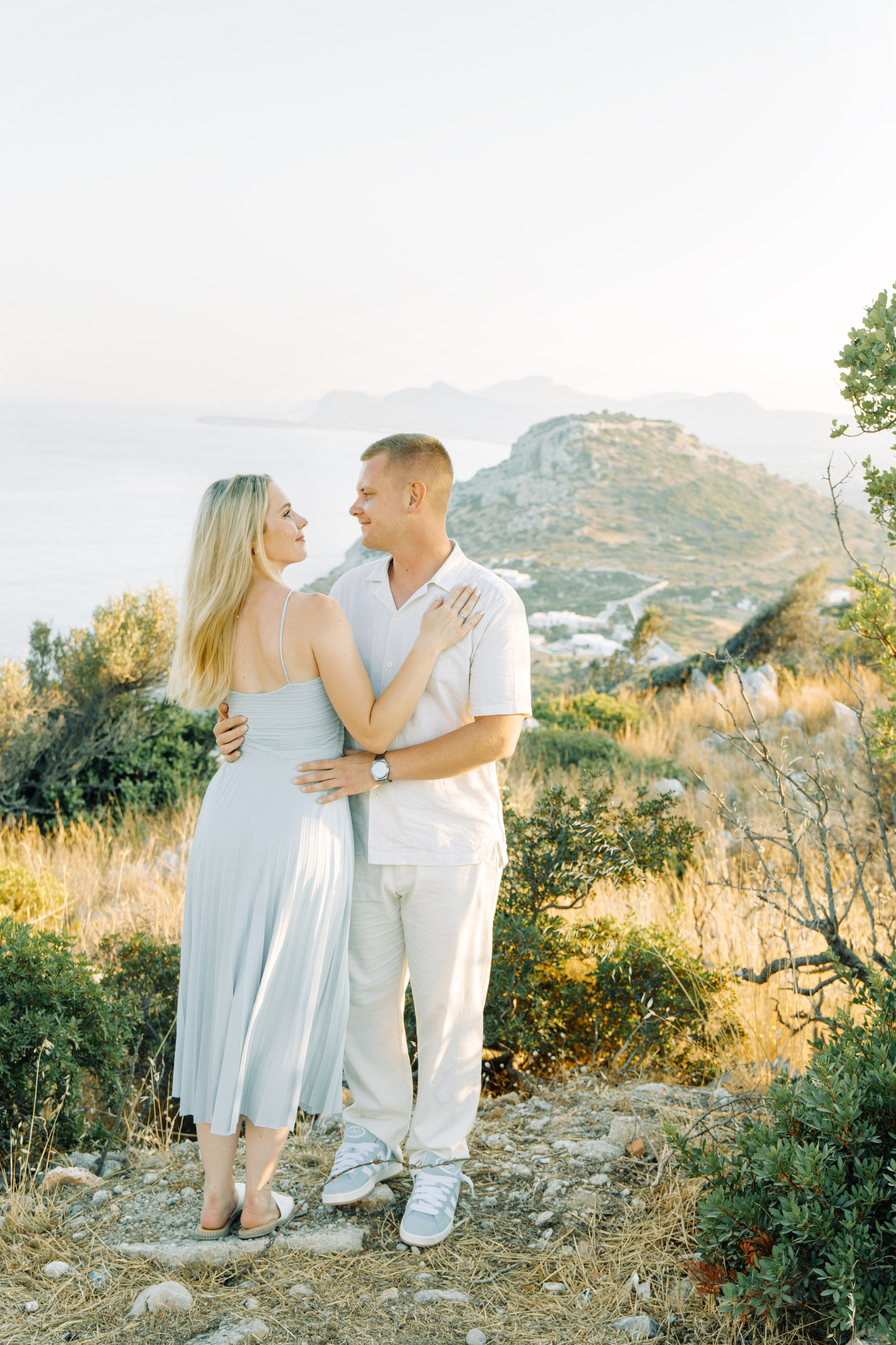 Alina and Joshua. Renate Woeste | Wedding planner in Rhodes. Creating dream weddings by the sea. Let’s make your special day unforgettable