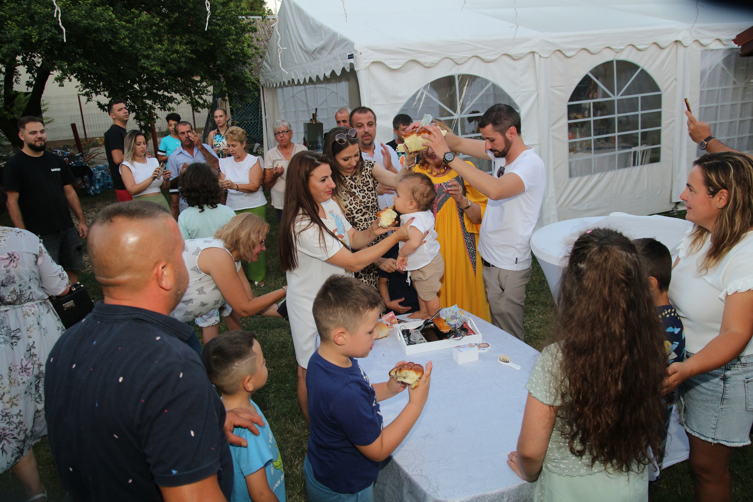 BYZO MEDIA. PETRU BYZO - family and children photographer in ROMANIA