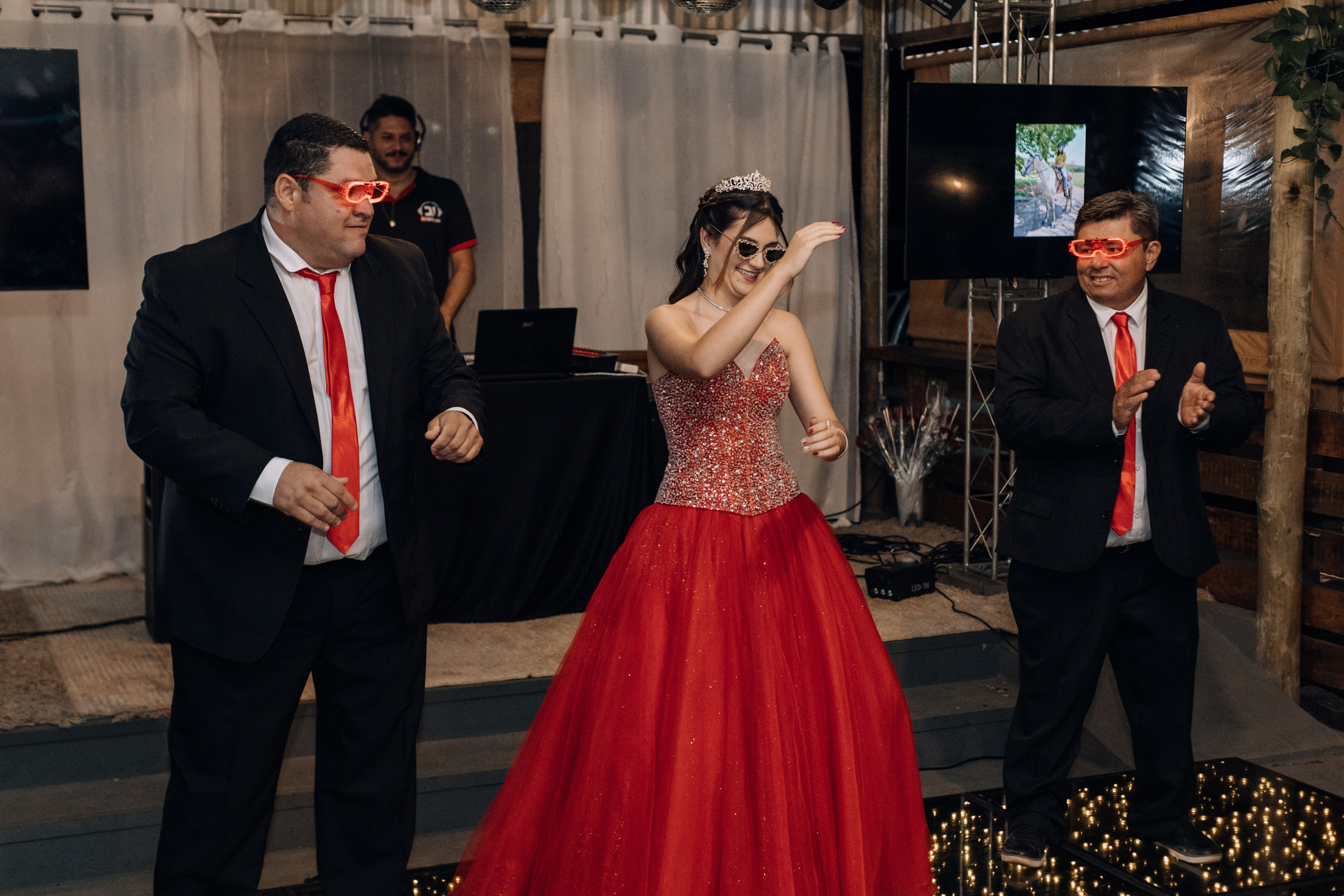 Isabela — 15 anos (mar 26). LUCAS MENEGHIN | fotografia