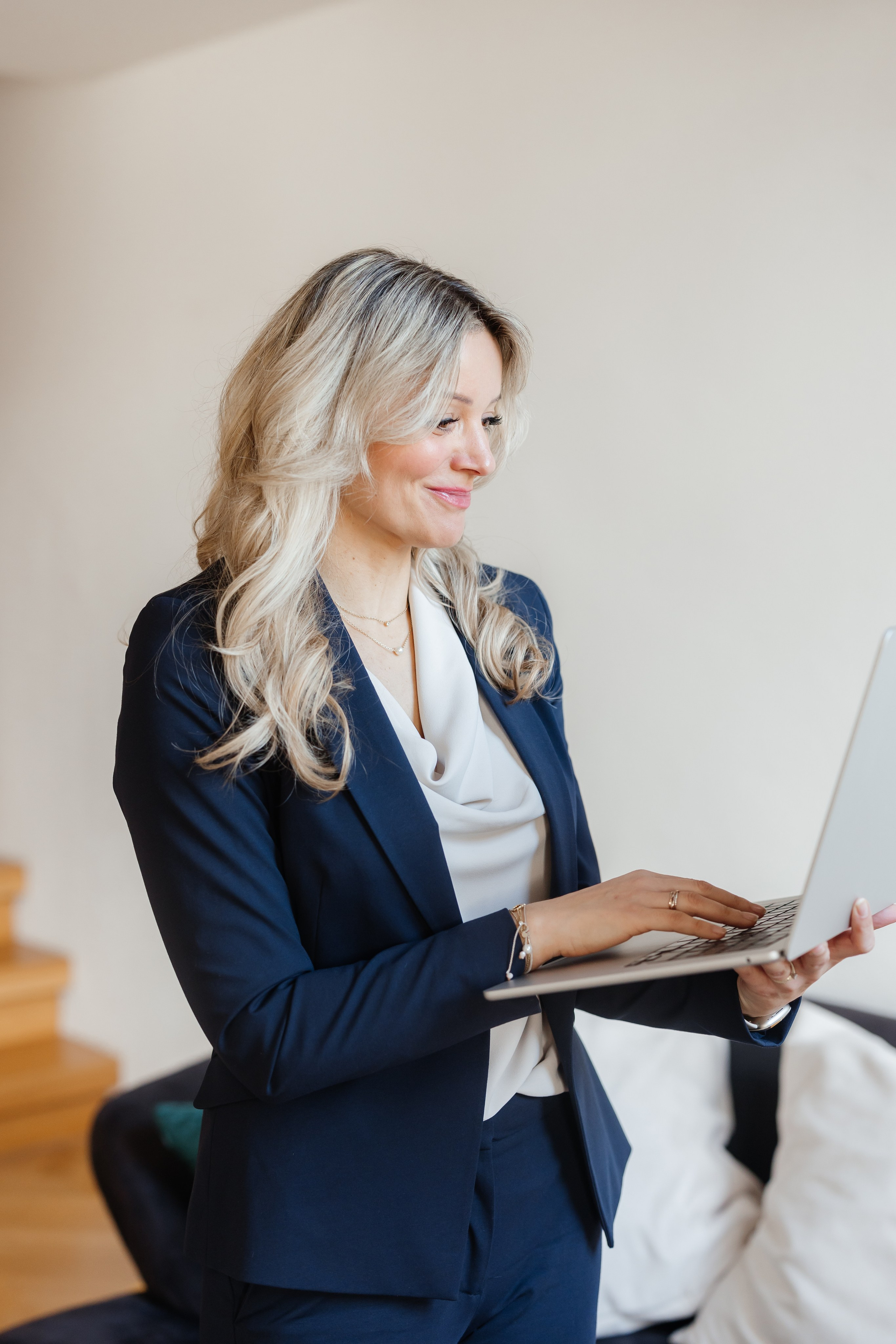 Pamela. Amazing photo session at a time convenient for you. Y