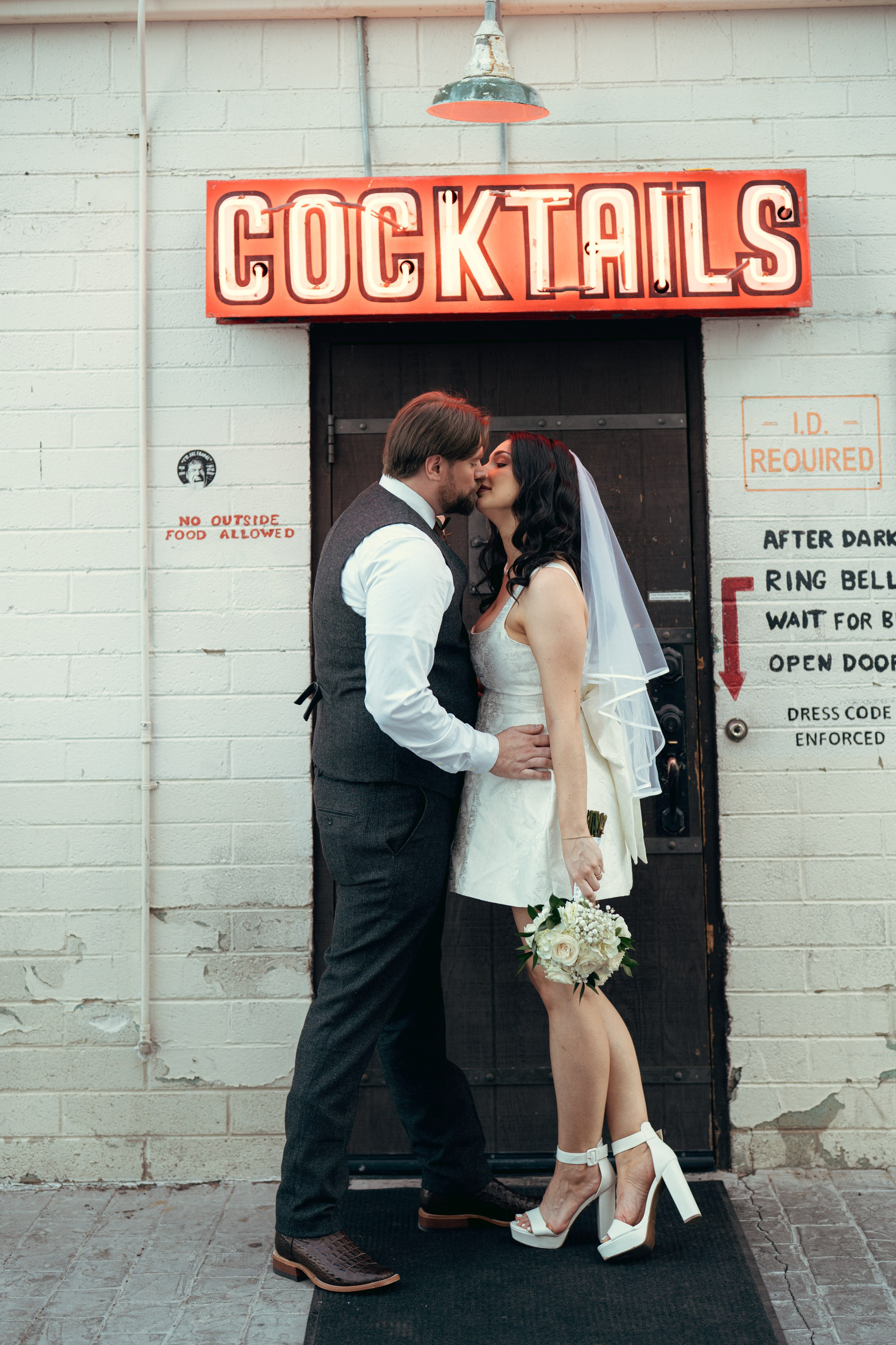 Maggie&Nathan. Wedding & elopement photographer Viktoriya Kravtsov. Las Vegas