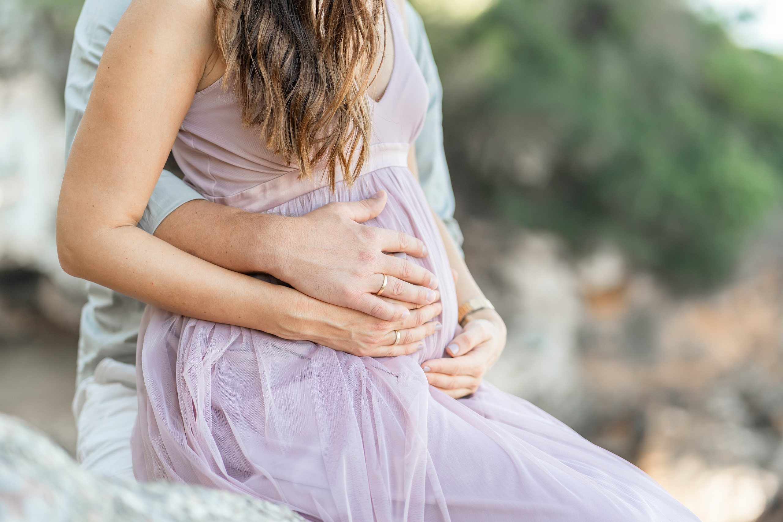 Babybauch Shooting Mallorca. Deine Fotografin auf Mallorca für Familien und Business