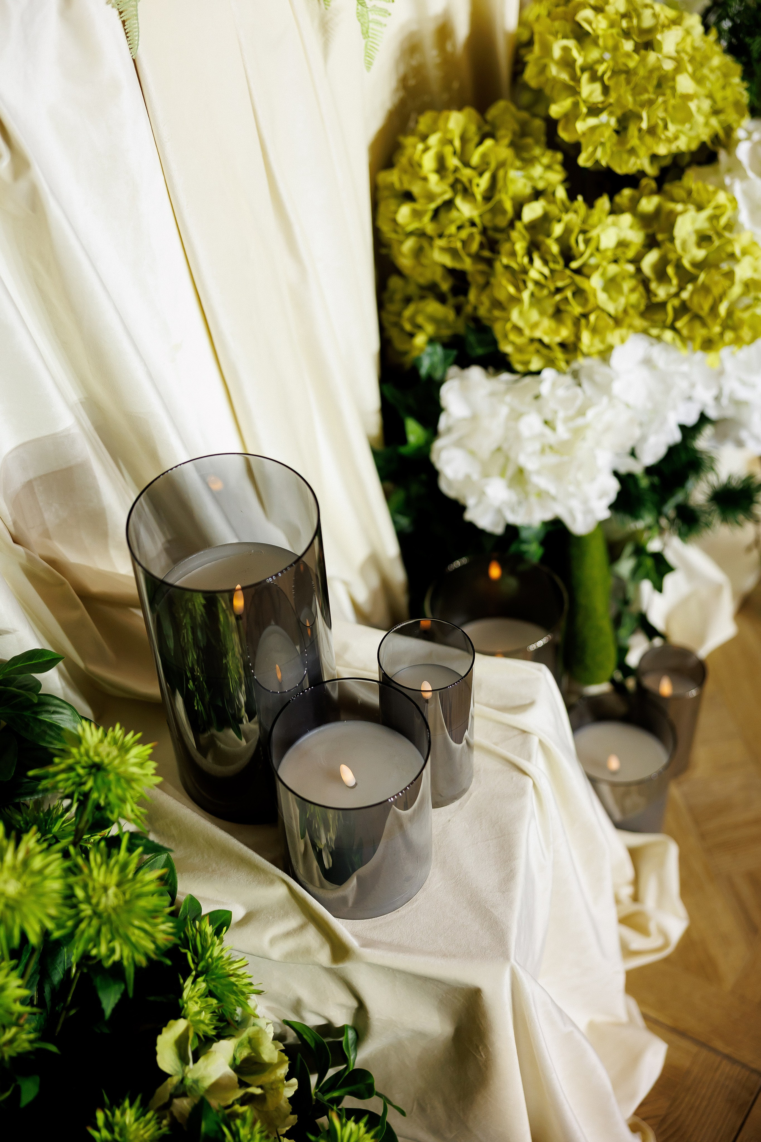 Eugen & Livia — Grand Elysee — Wedding Day. Servicii Foto și Video 067188353