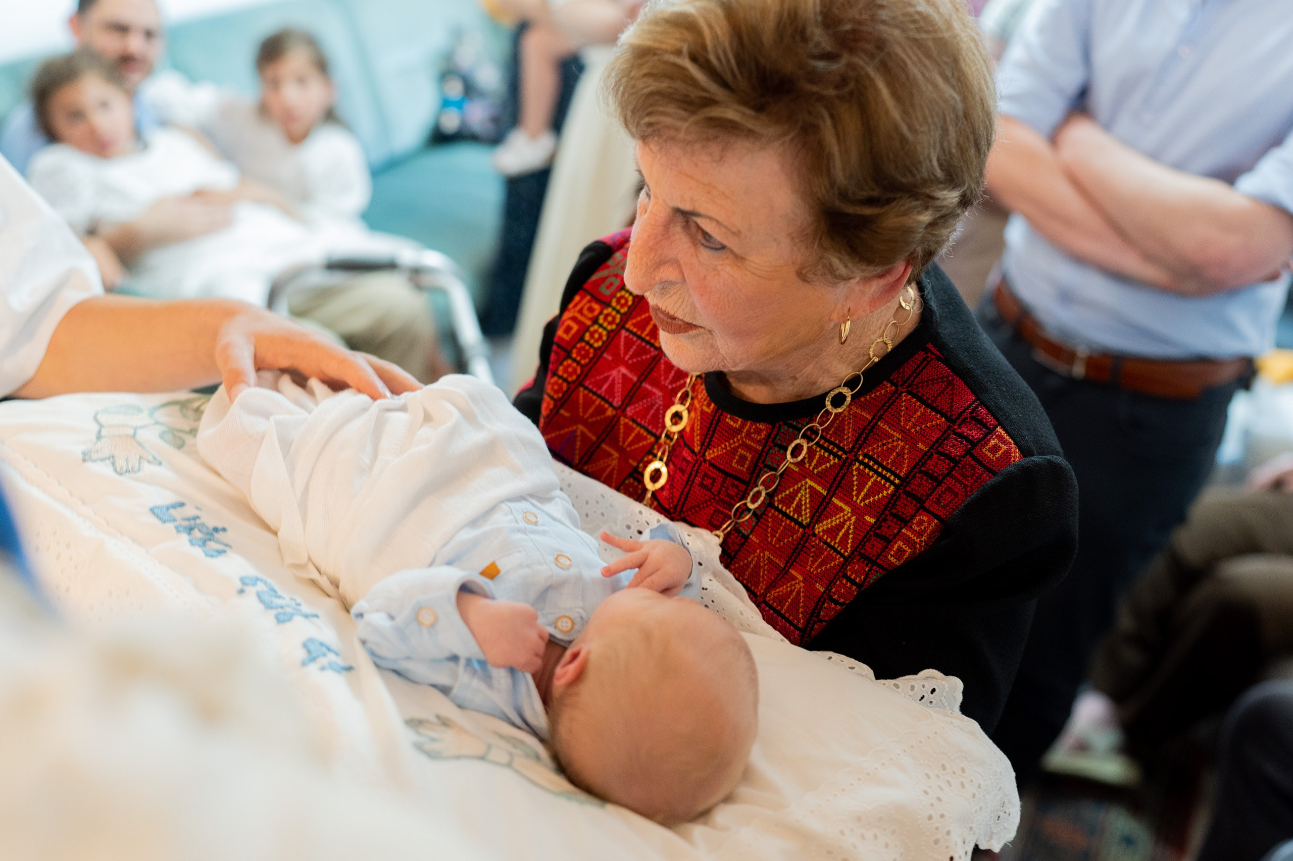 משפחת ברנד. יוסף מזרחי צילום חתונה, ברית וזוגיות. צלם מקצועי שאוהב להוציא אתכם הכי יפים ברגעים הכי מרגשים
