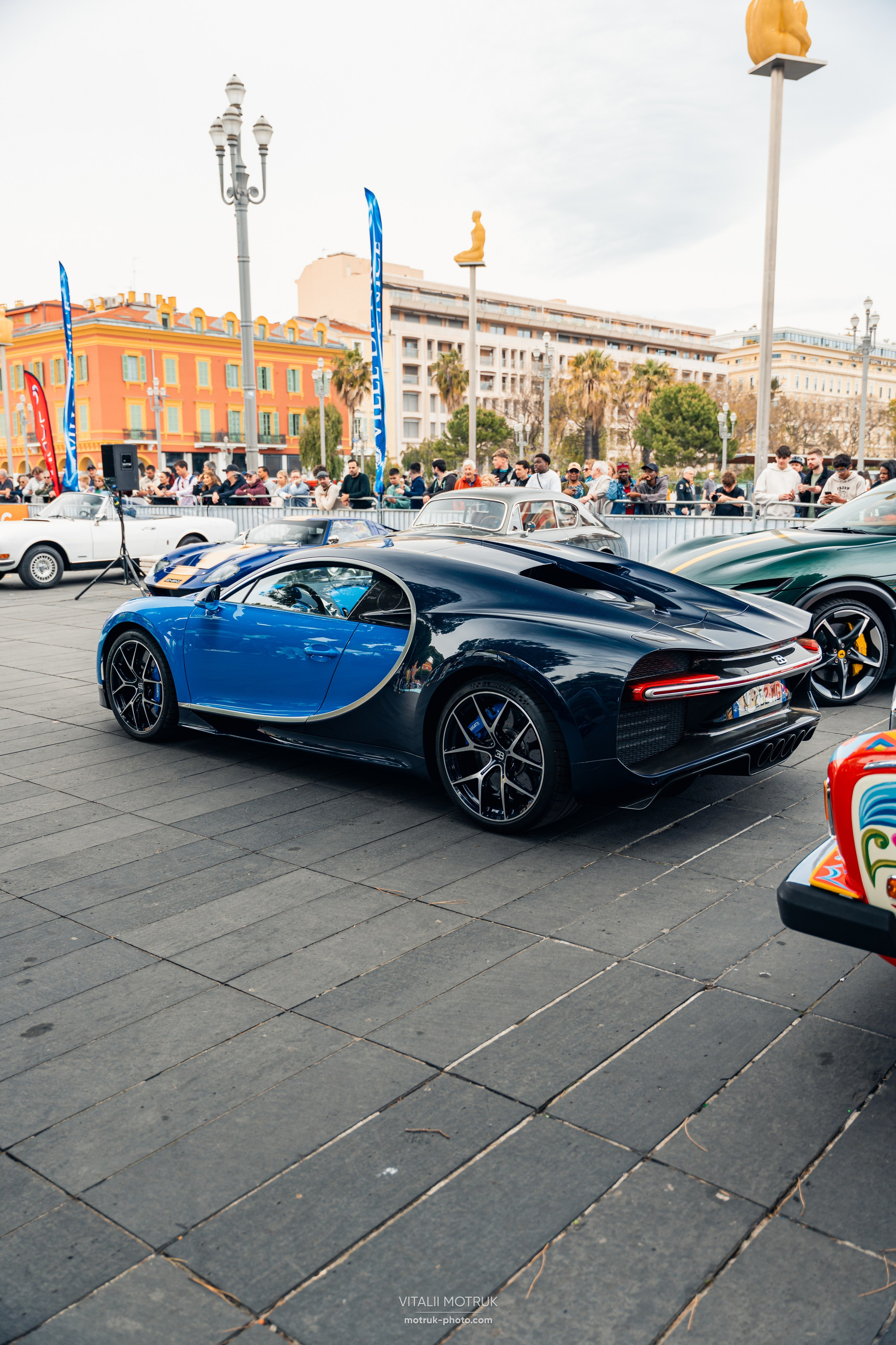 Legends de Nice. Photographe de voitures à Paris — Vitalii Motruk