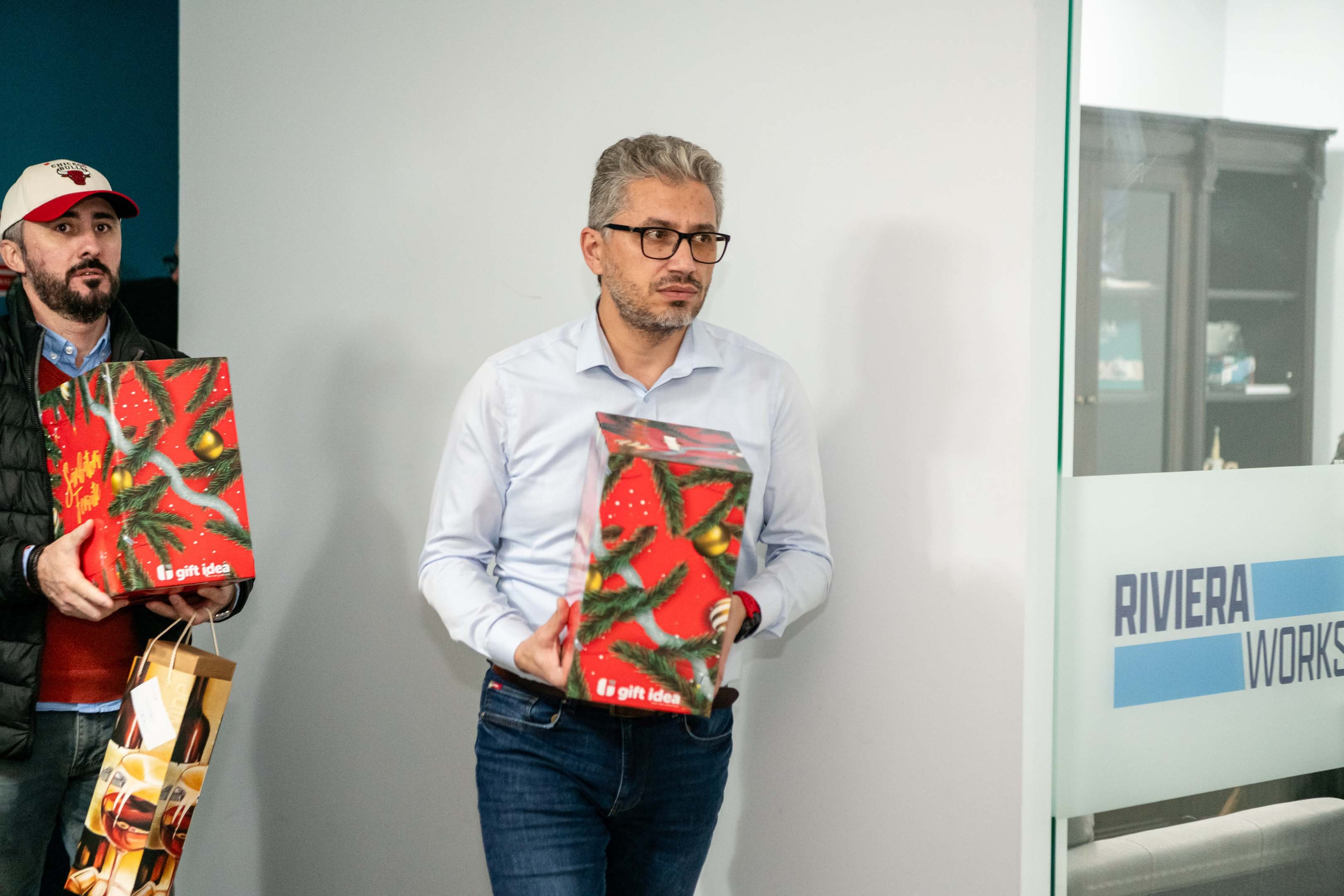 Petreceri corporate. Mugurel anghel