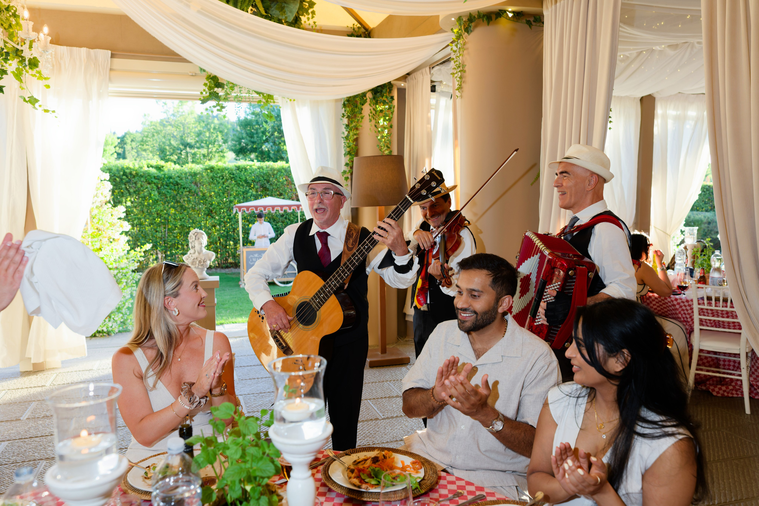 Pizza Party at Tenuta Massini, Florence, Italy. Destination Wedding Photographer — Nikita Burtsev