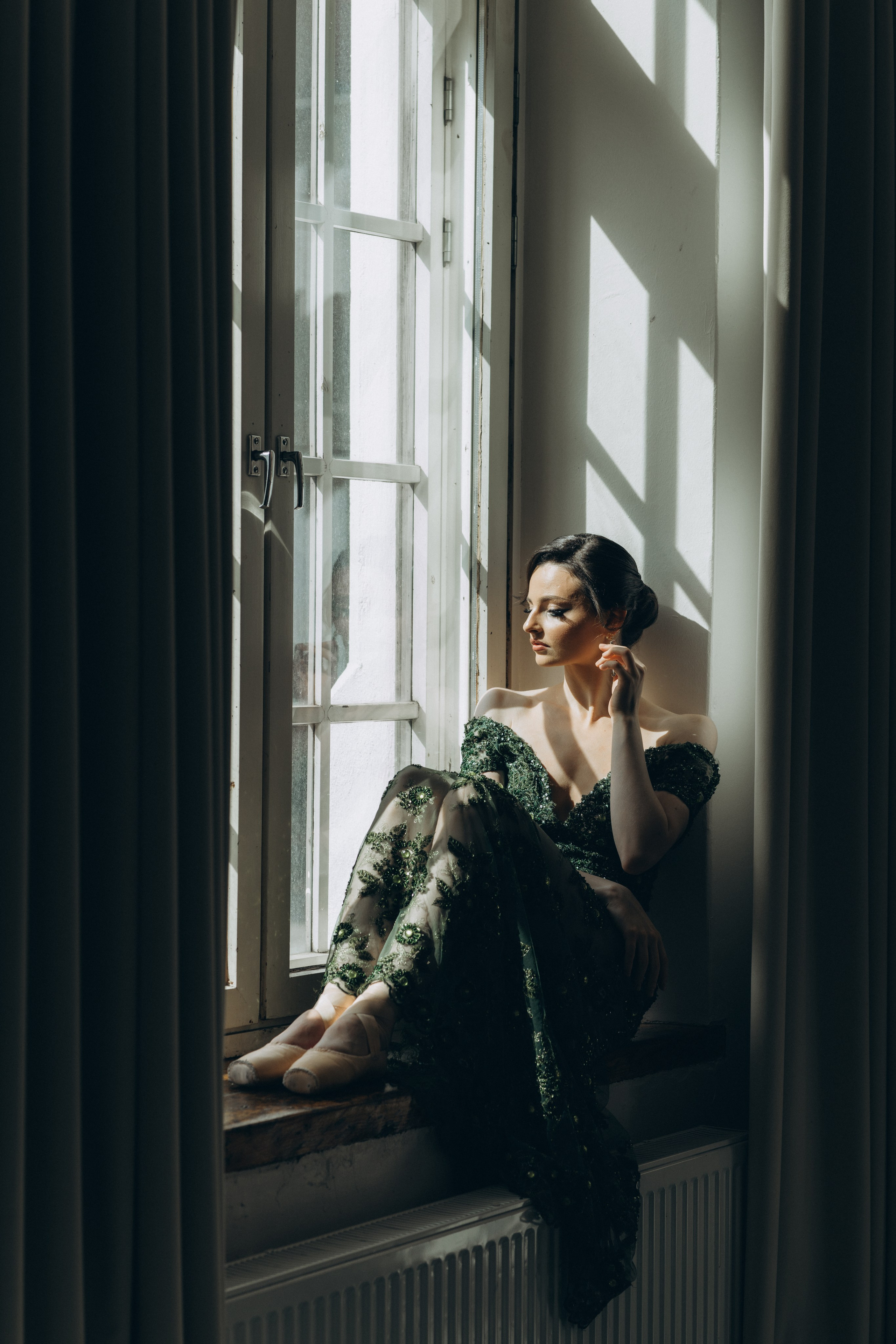 Riikka Couture, Riikka Ikäheimo, Violetta Keller, Portrait, Dancer. Wedding and potrait photographer in Helsinki Vickan O