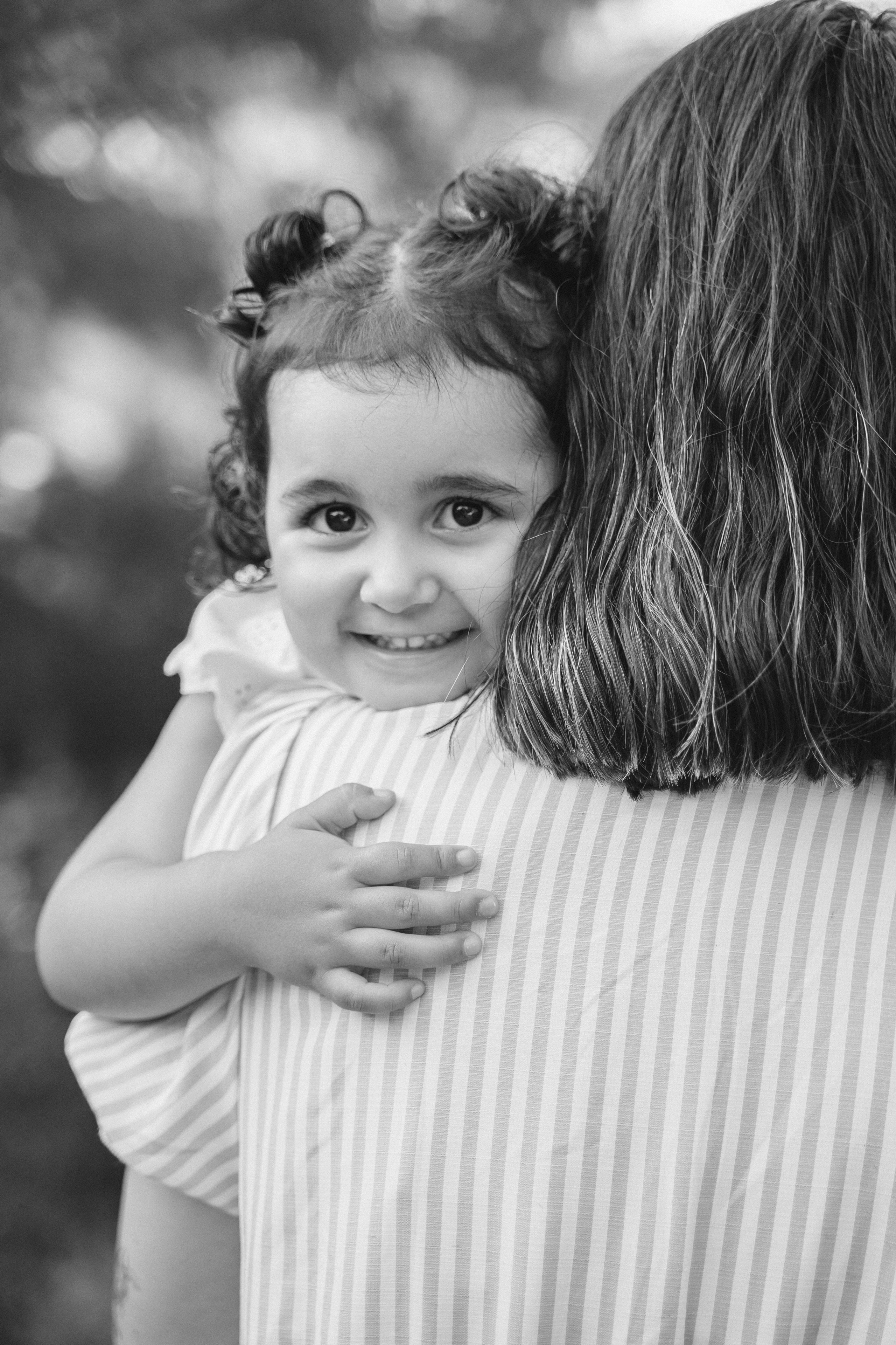 Rebeca, Roman y Laia. Fotógrafa de bodas y familias en España, Valencia: Nadia ProFoto