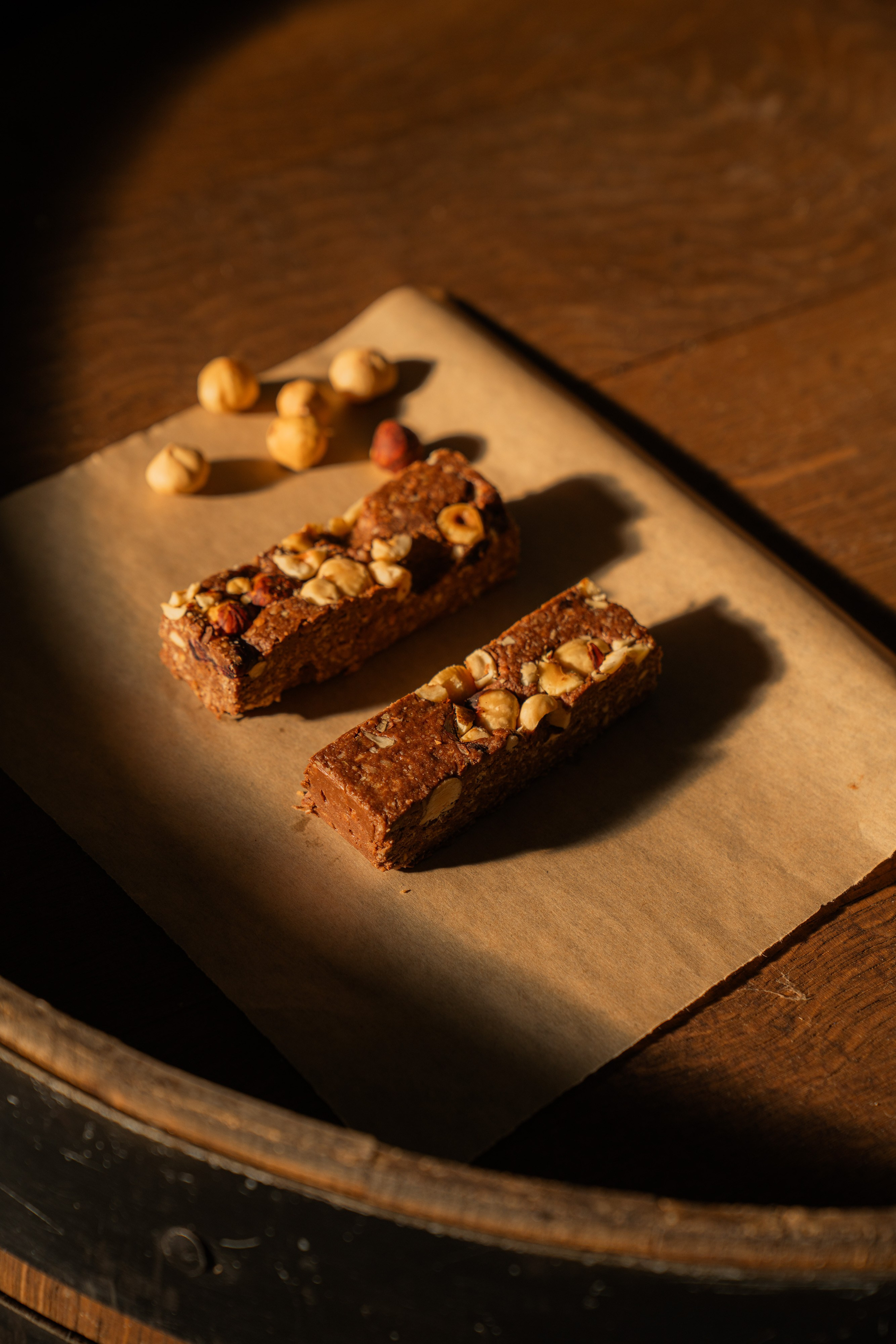 ΜΠΑΡΕΣ ΜΕ ΤΑΧΙΝΙ ΚΑΙ ΦΟΥΝΤΟΥΚΙ