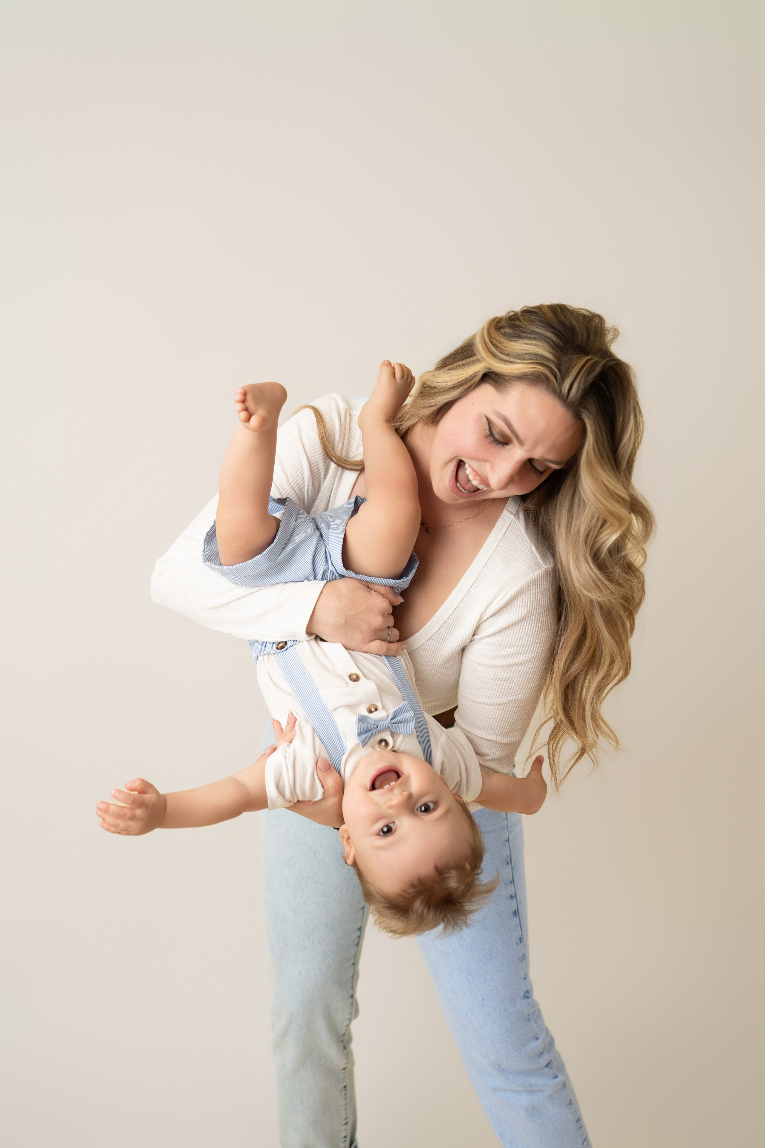 Families in studio. Maternity, family and newborn photography in San Francisco Bay Area