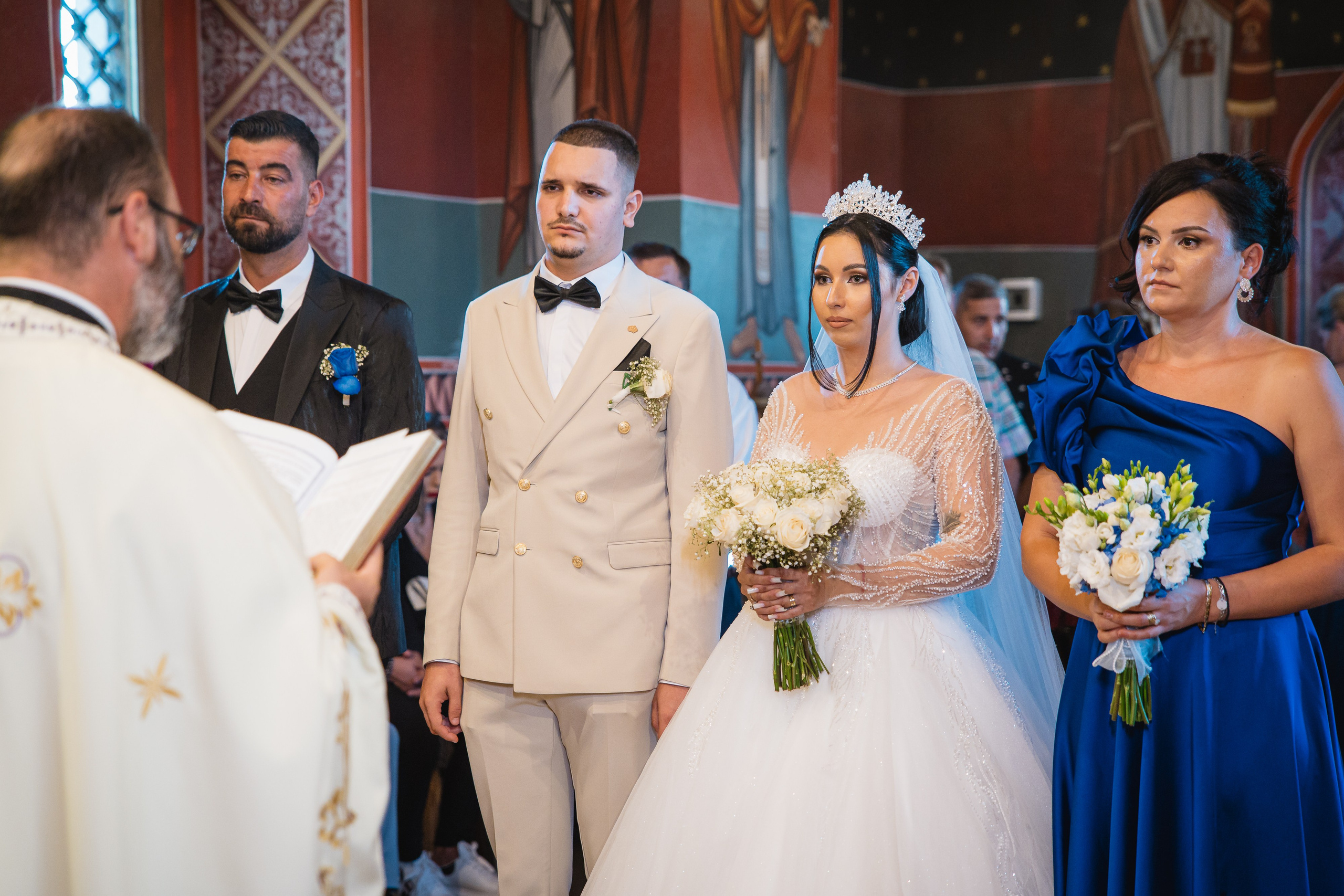 Bella & Adi. Foto Studio — Fotograf de evenimente, nunti, botezuri, portrete