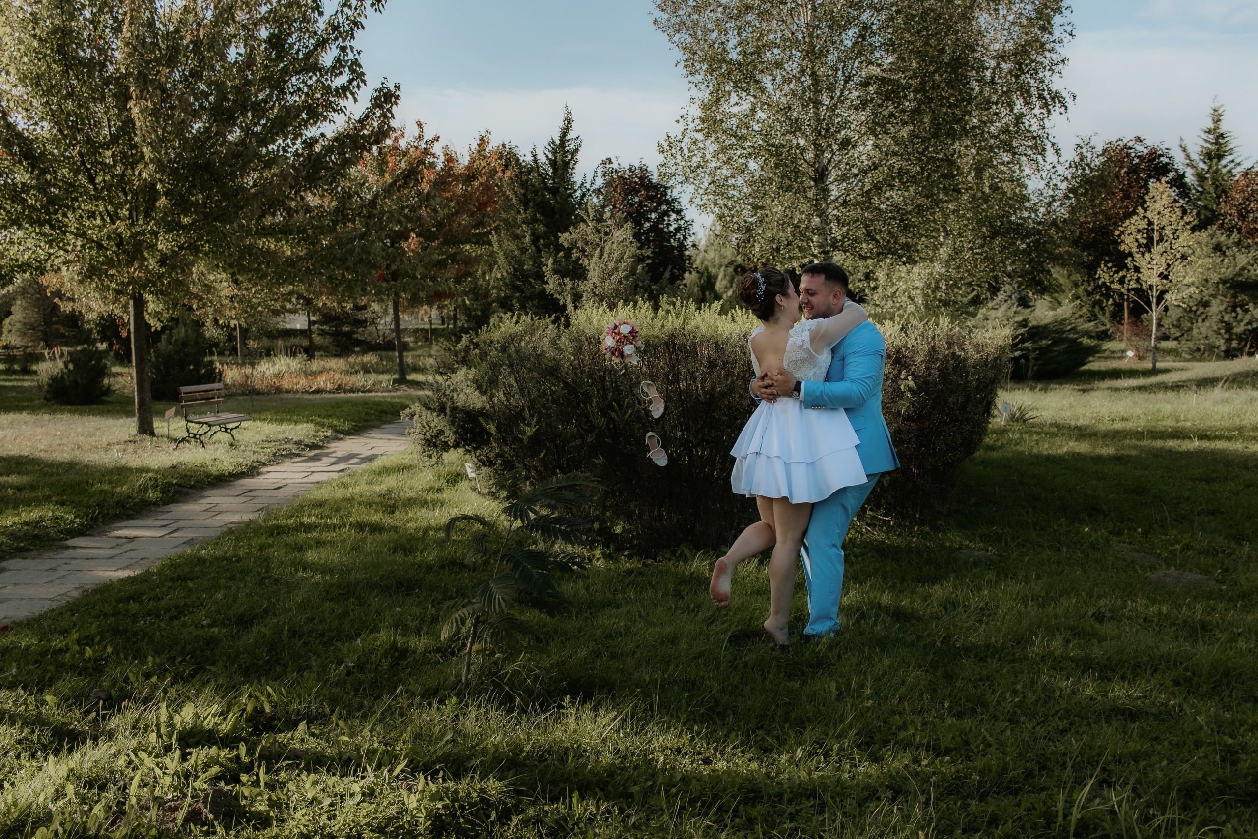 Ramona & Sebi. Fotograf si videograf — evenimente si studio