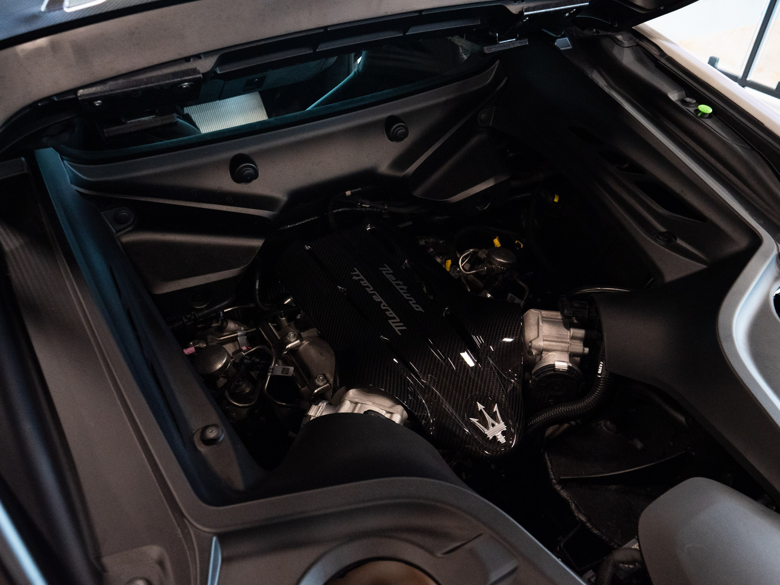 Maserati MC20. Dimitri Ilkov Photography — Capturing Life’s Moments in Edmonton, Cana