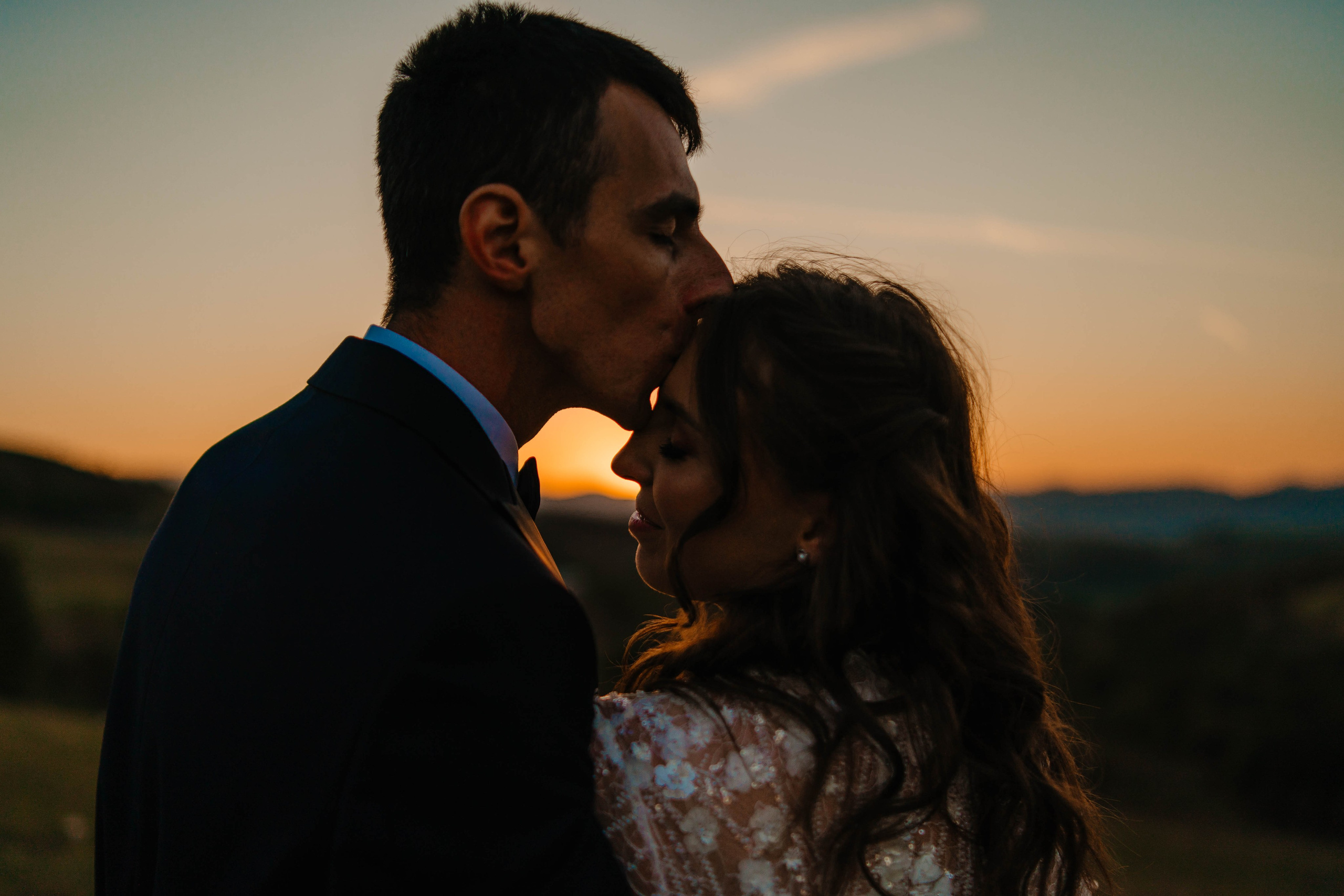 Andreea și Balint. Foto-Video Nunta Iasi, Suceava, Bucuresti / Disponibilitate 2025 — 2026 — 2027