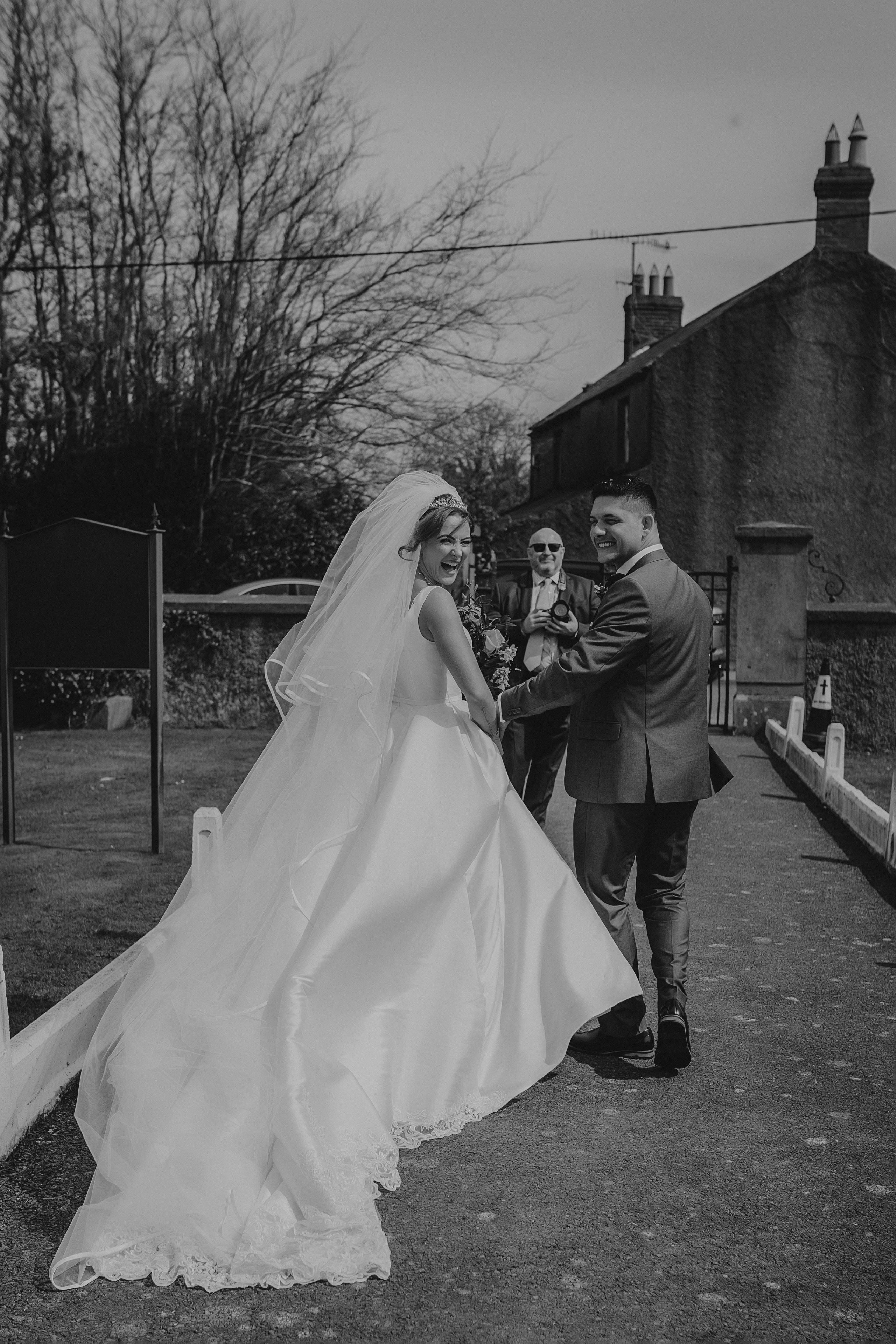 Megan & Oneias. Main