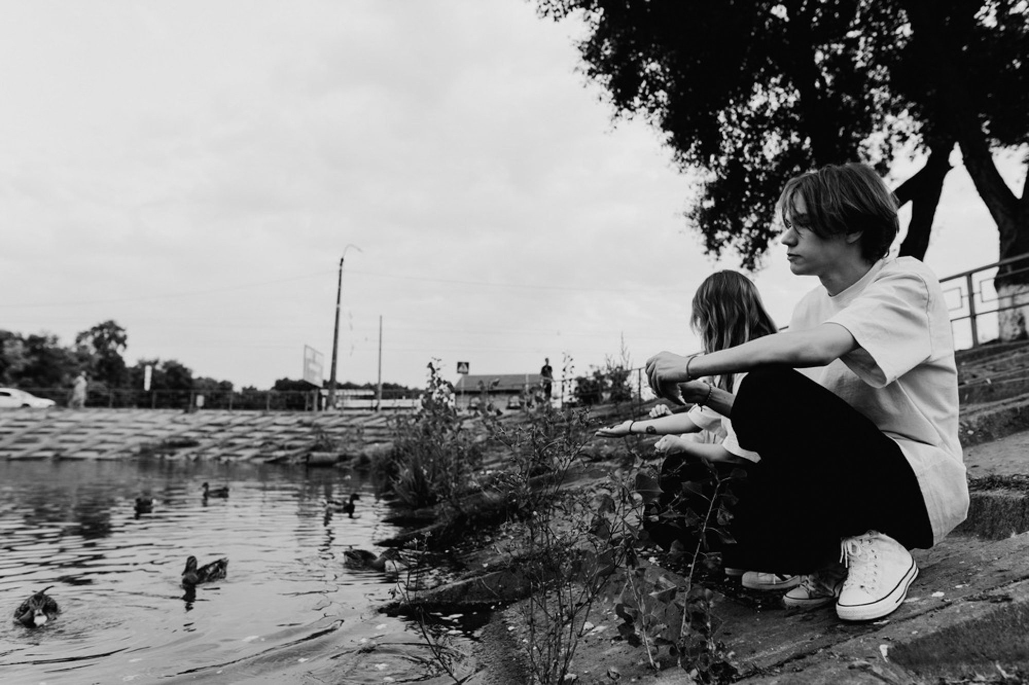 Сімейна фотосесія на вулиці літом. Photokostin.com