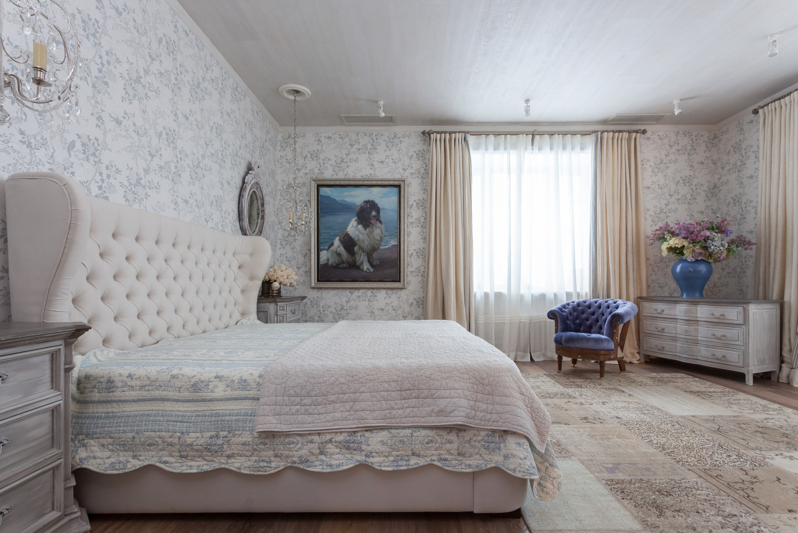 Provence style bedroom interior - photographer Andrey Dunin