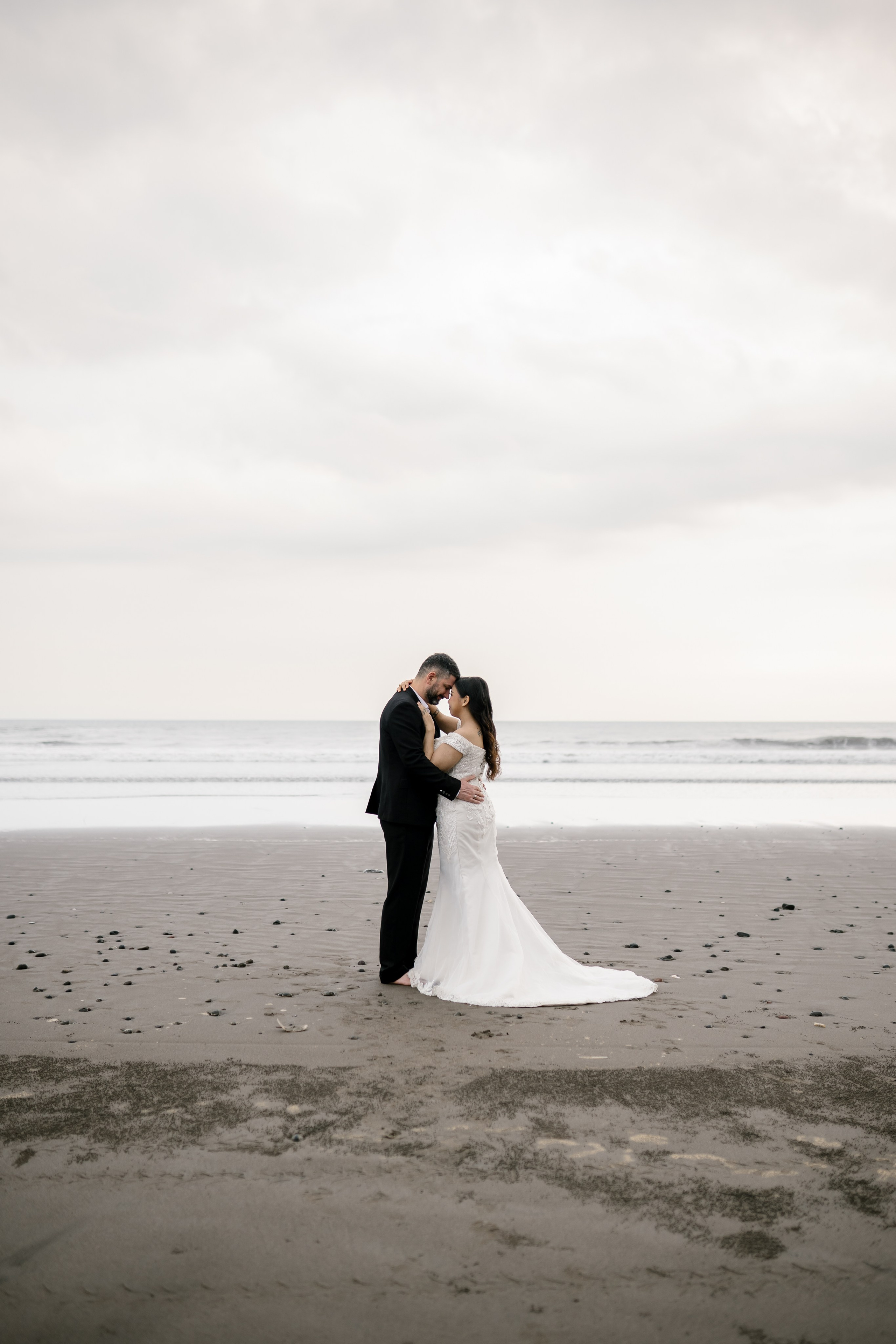 Honeymoon Photoshoot in Bali. Female Photographer in Bali