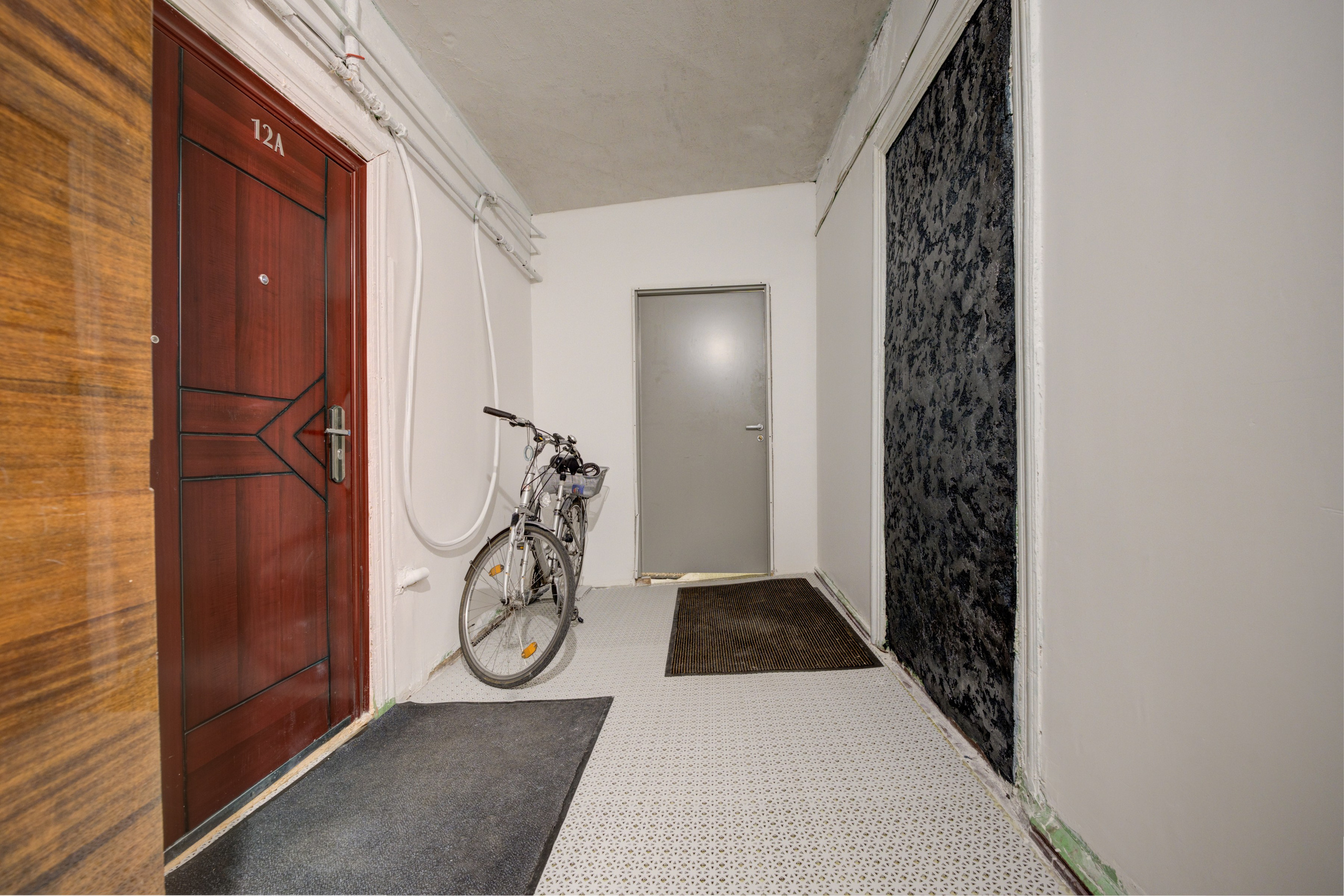 Naujaninkai mažas butelis. Elina Sapiega fotografė Vilniuje