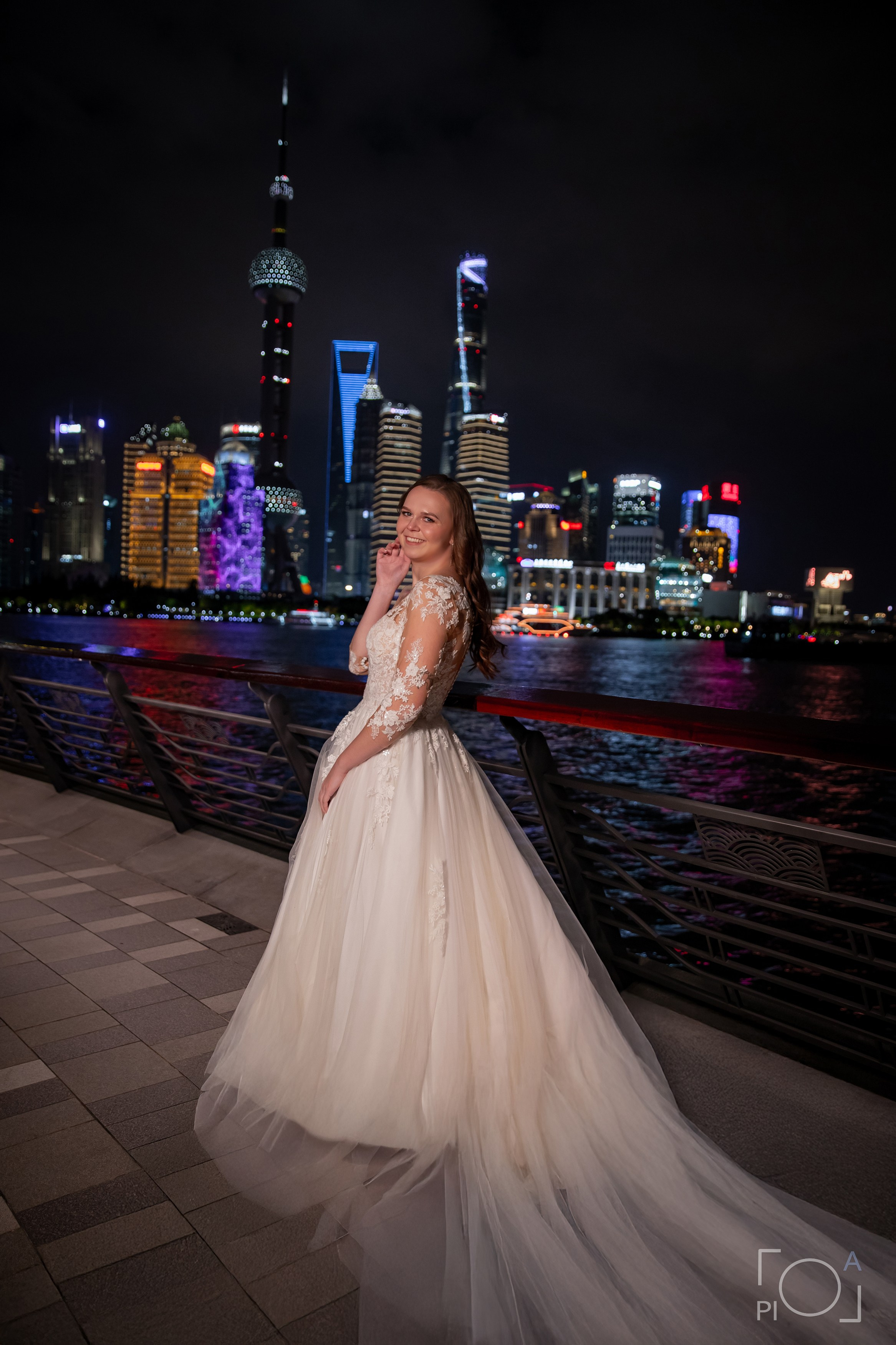 Вечерняя. Фотограф в Шанхае — Лола Пидлуская