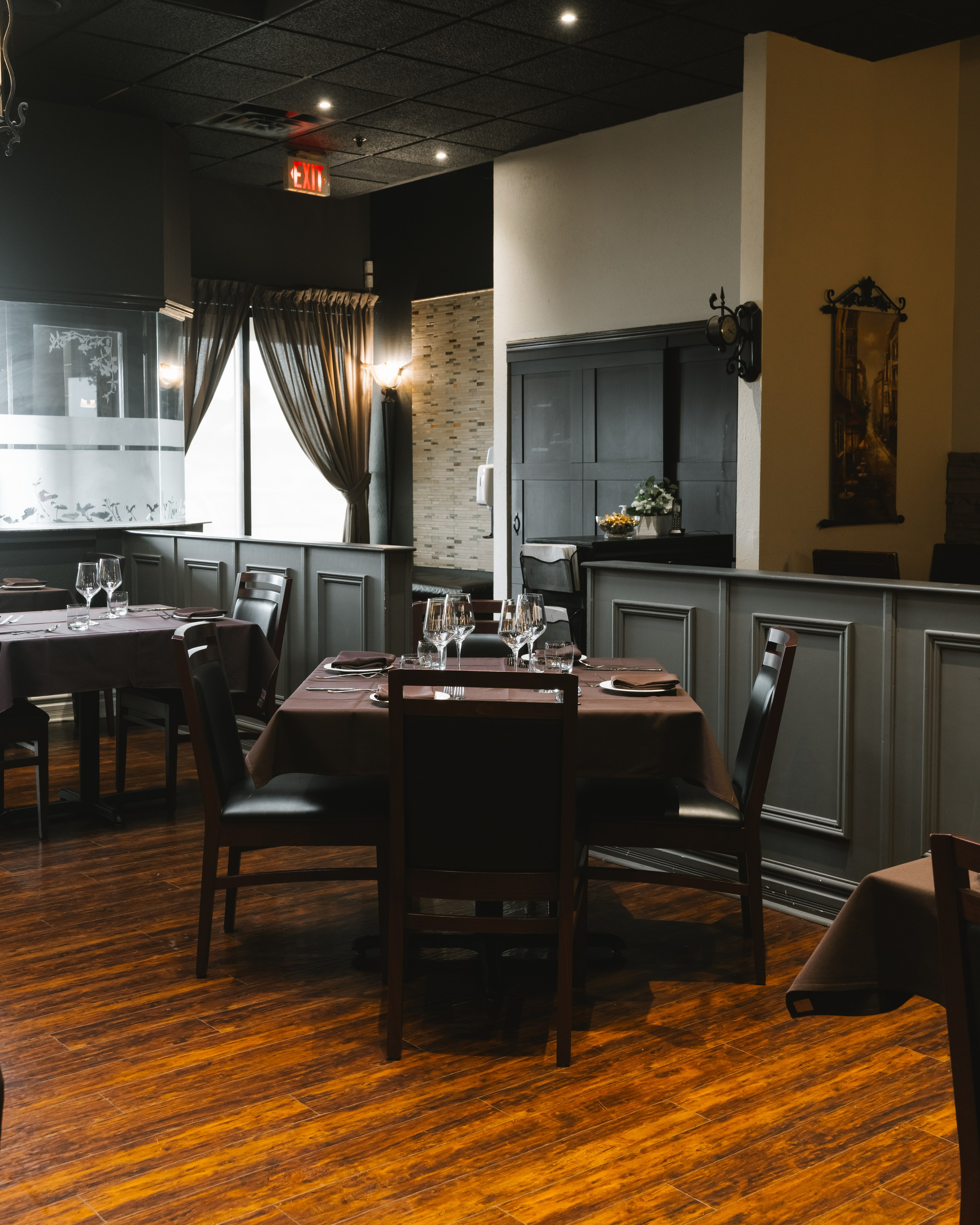 Luna. Welcome to my video and photo world!