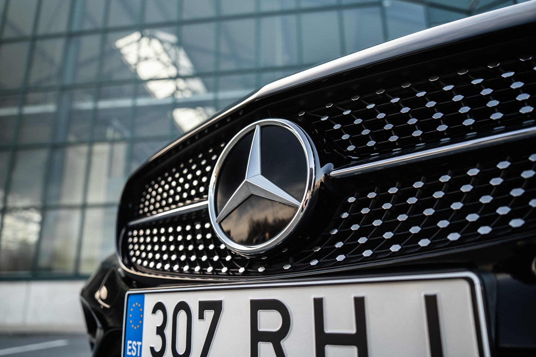 Mercedes-Benz C220 D 4MATIC. LOHA VISUALS — AUTOMOTIVE PHOTOGRAPHY