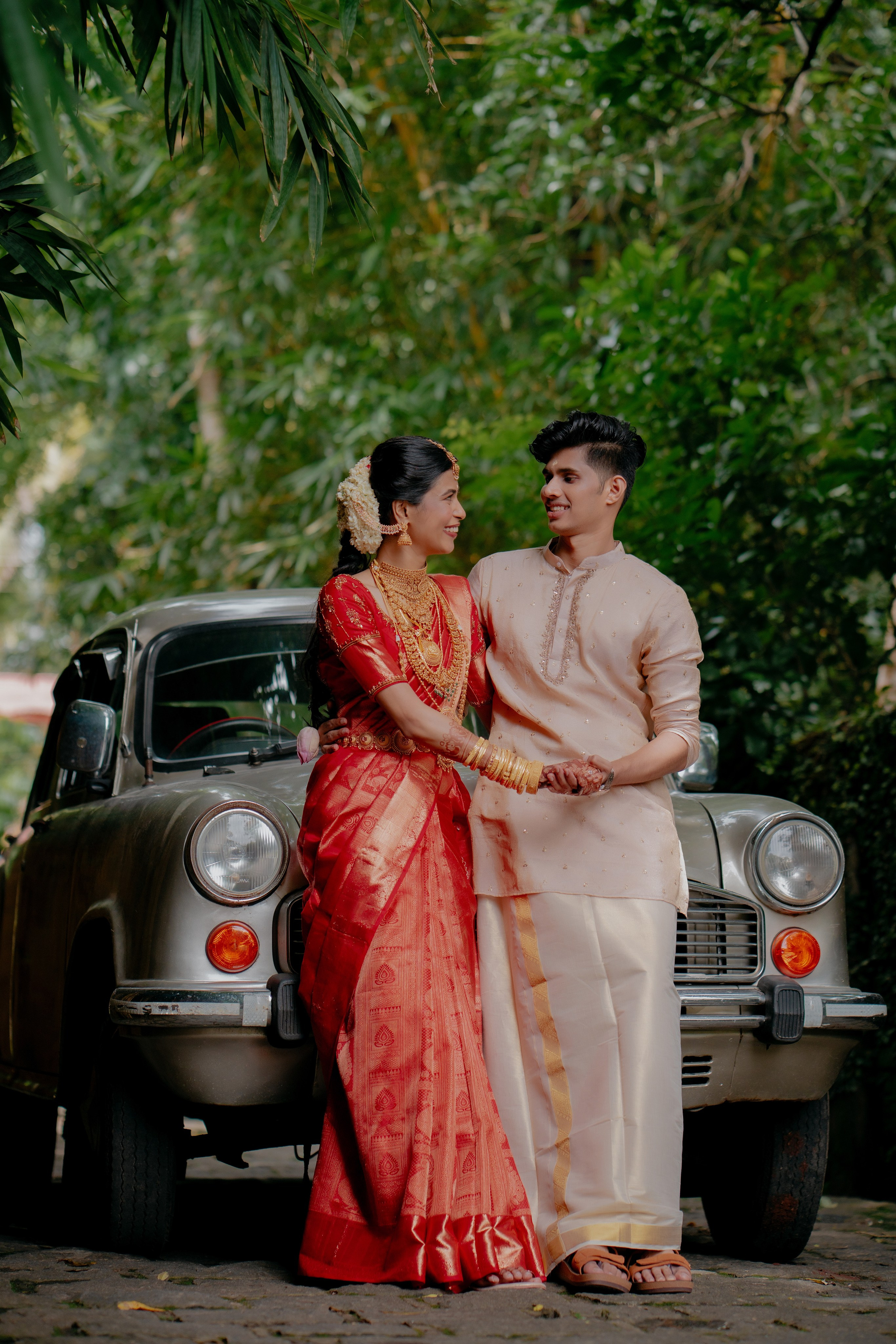 A Lovers Lyrical! ft. Athira & Abhilash. Fine art Wedding Photographers in India & Canada