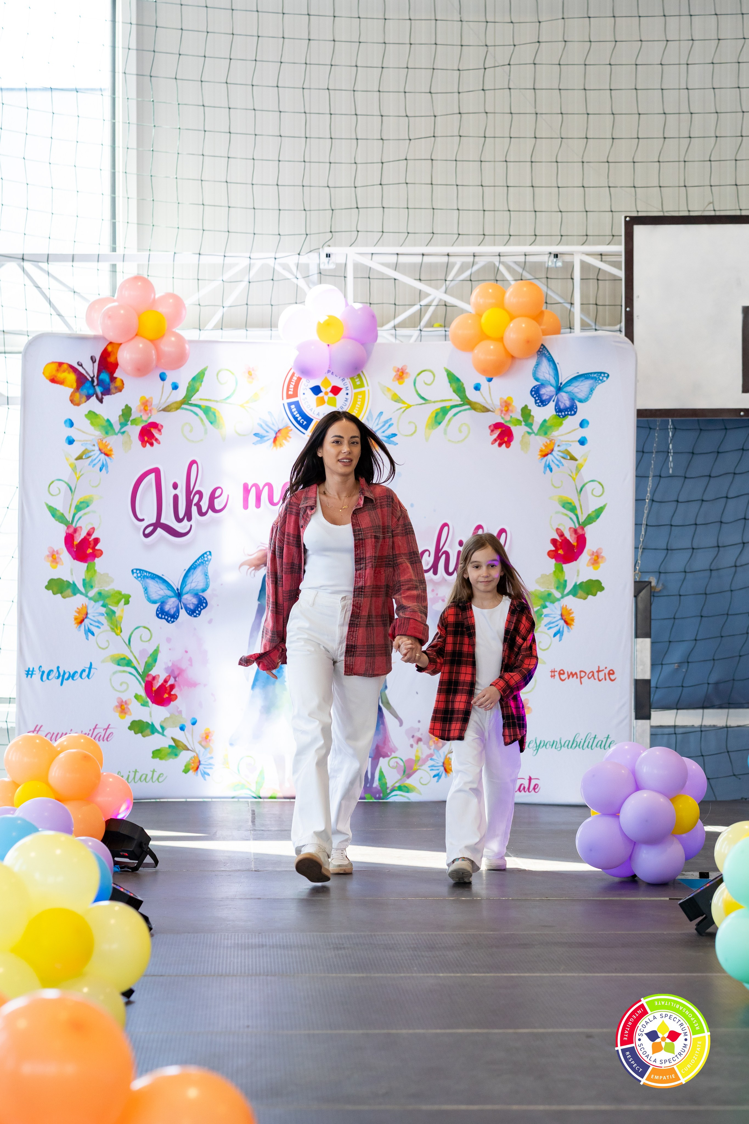 Spectrum “Like Mother, Like Child”. Adelinne — fotograf profesionist în Constanța pentru familii, bebeluși și evenimente