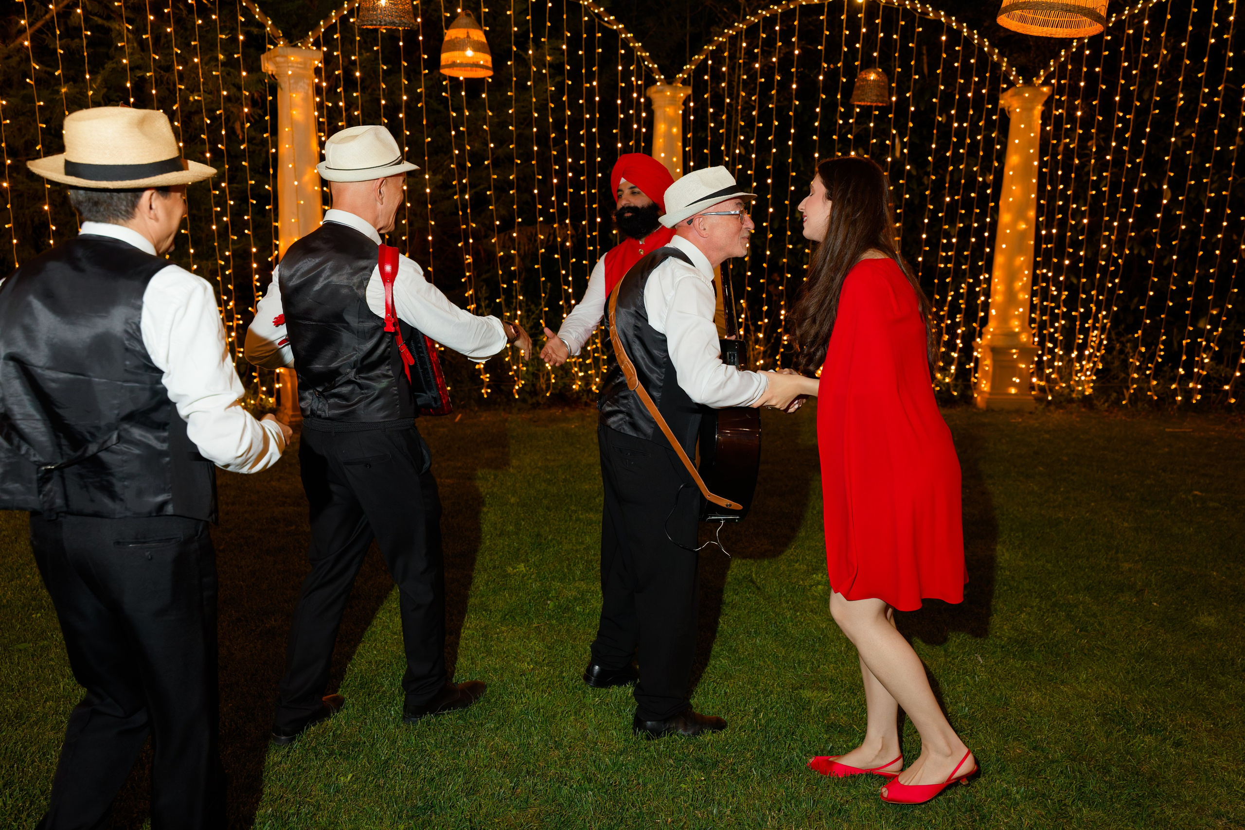 Pizza Party at Tenuta Massini, Florence, Italy. Destination Wedding Photographer — Nikita Burtsev