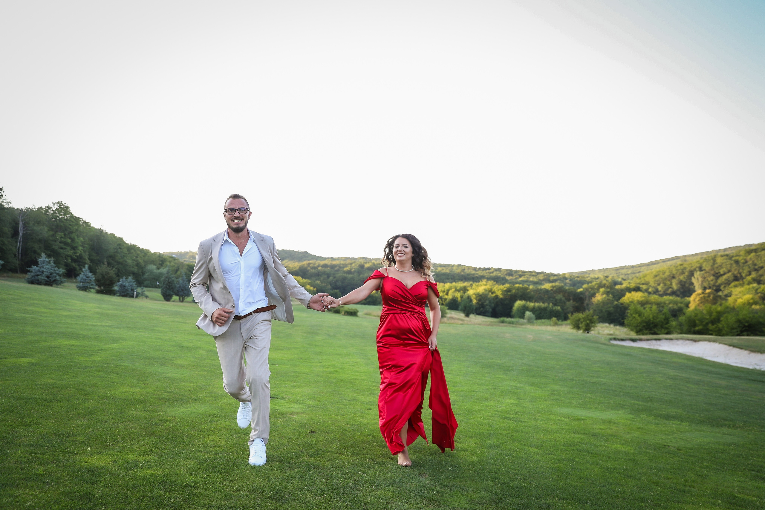 Nunta Anastasiei și a lui Ionuț de la SunGarden Cluj-Napoca a fost o “nunta de vis”. Rares Bucur is a professional wedding photographer based in Cluj-Napoca, Romania, specializing in wedding photography