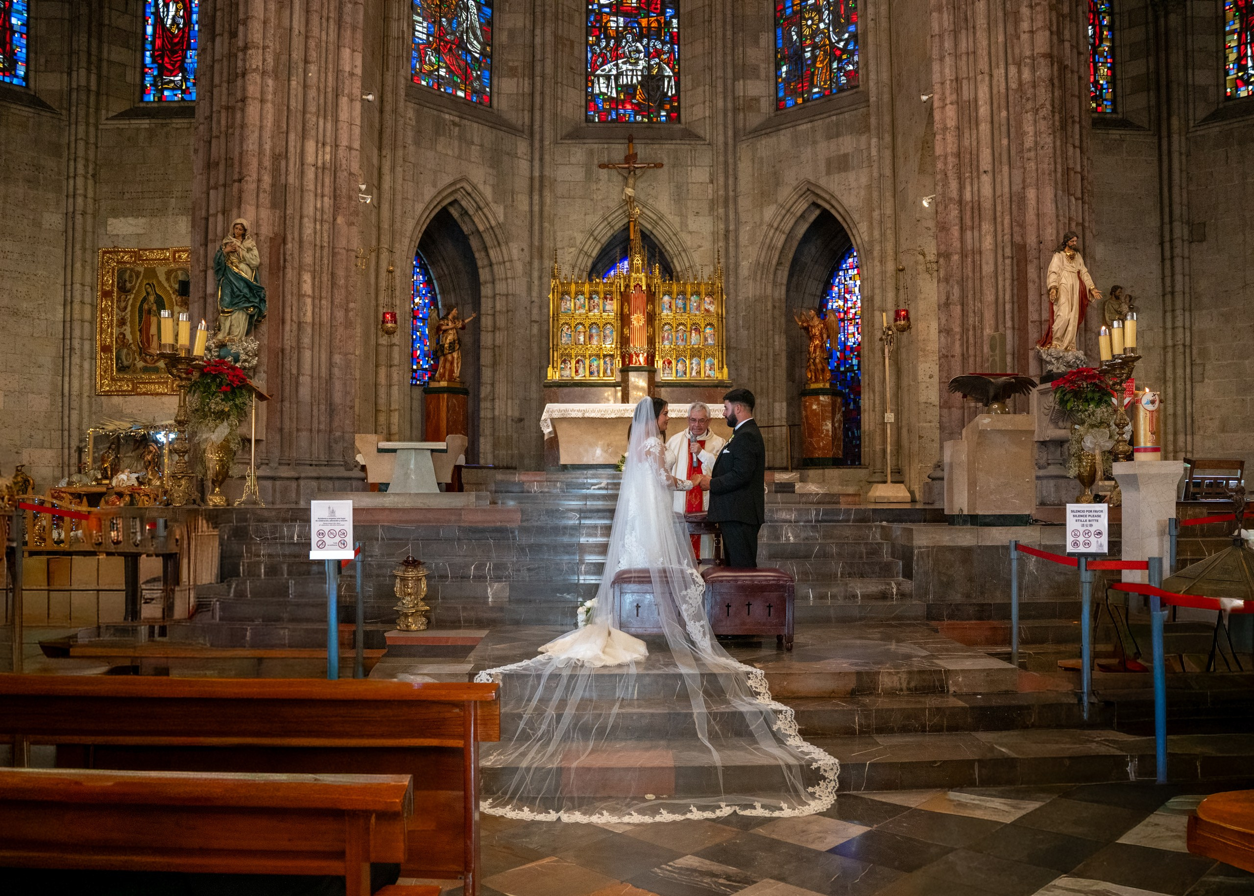 Daniel & Jannet. Elopement & Lifestyle Wedding Photographer