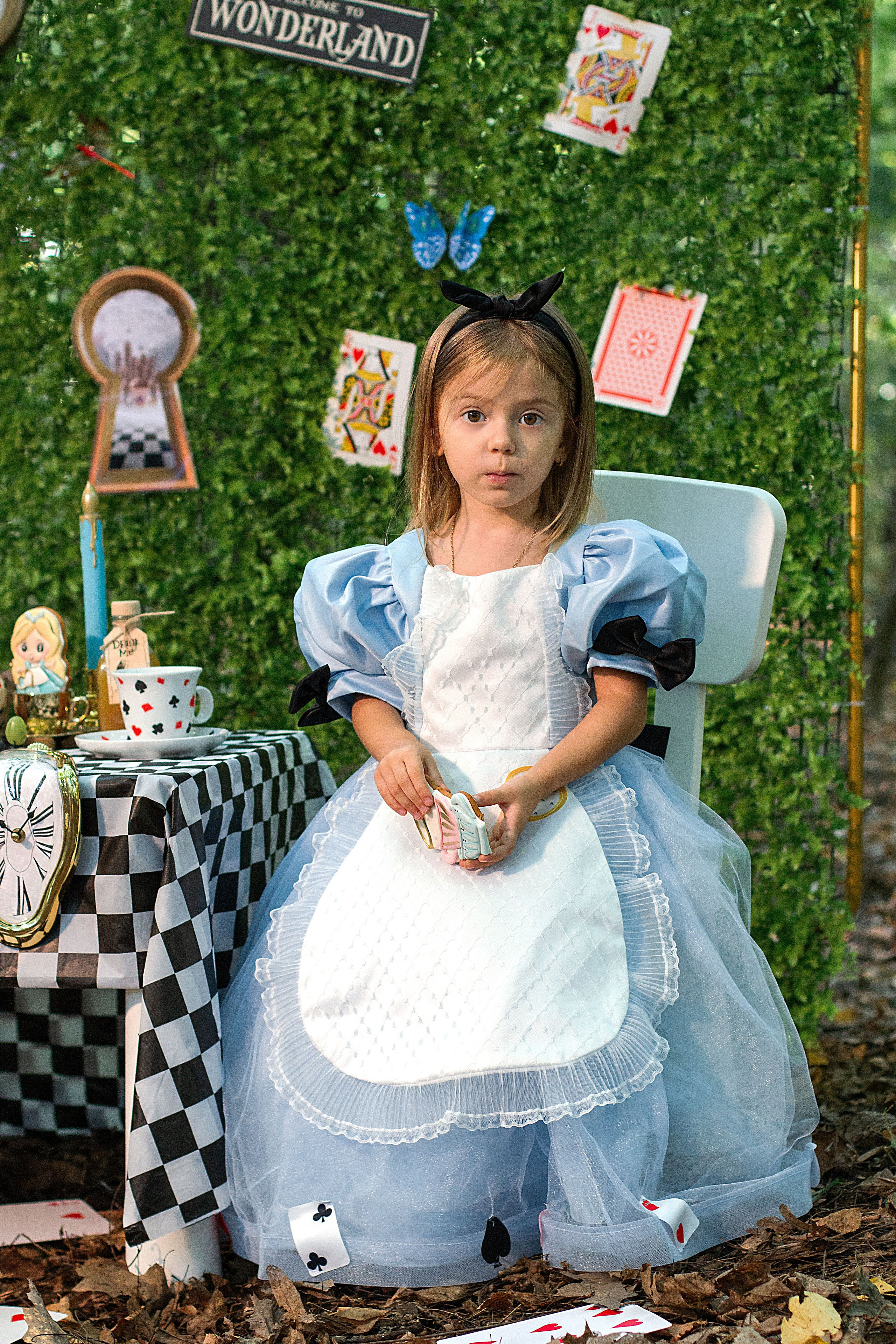 Алиса в стране чудес. Детский и семейный фотограф в г. Бельцы