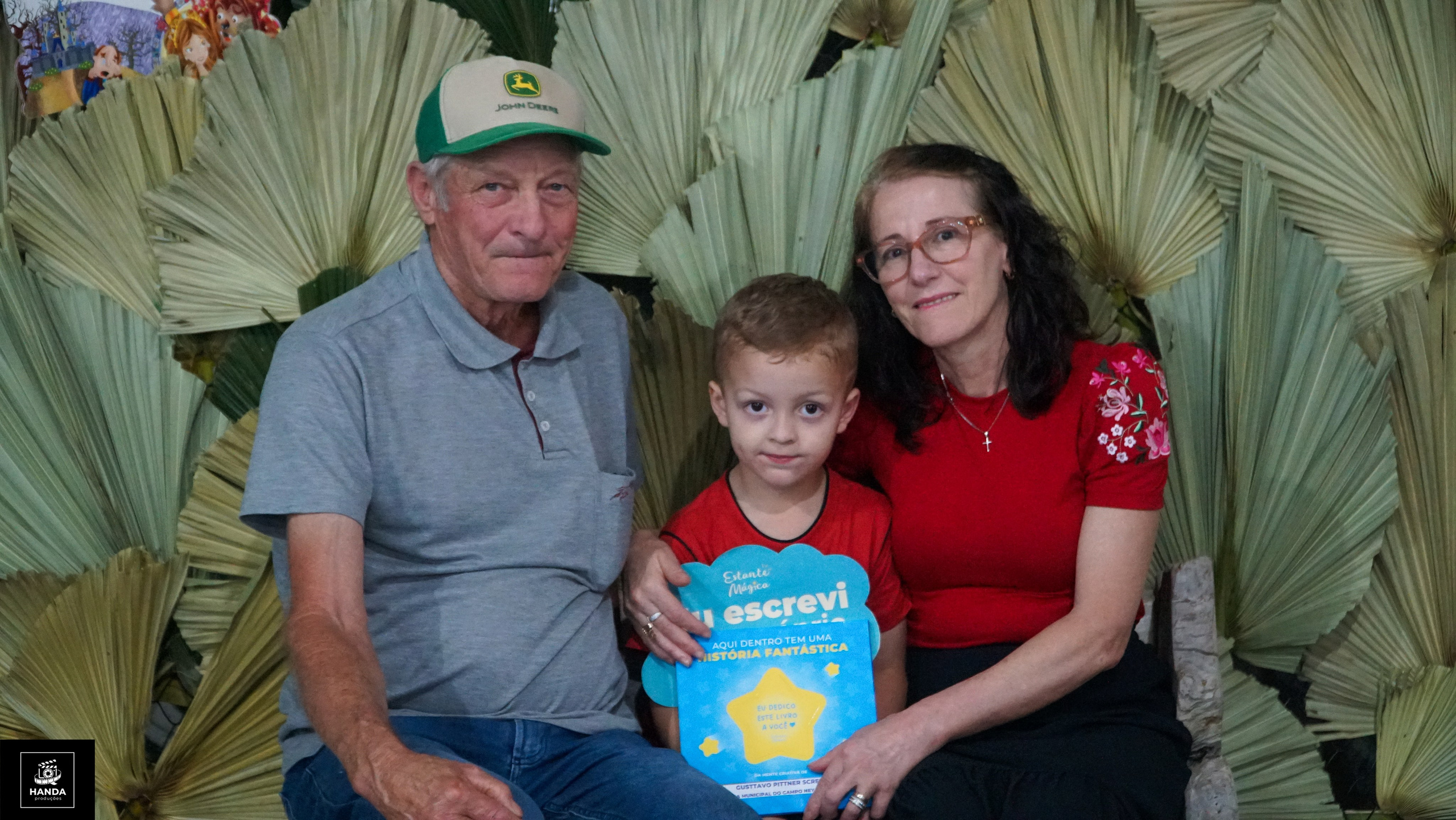 Noite autógrafos colégio Aurélio Buarque de Holanda. Handa Produções