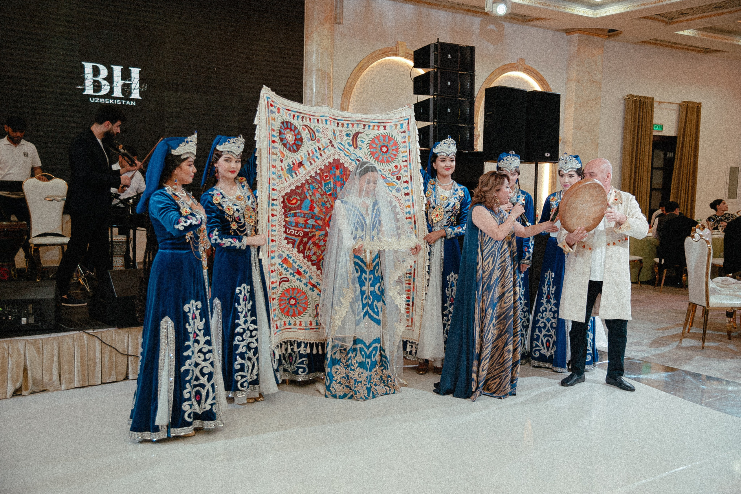 Botir & Zukhra. Главная