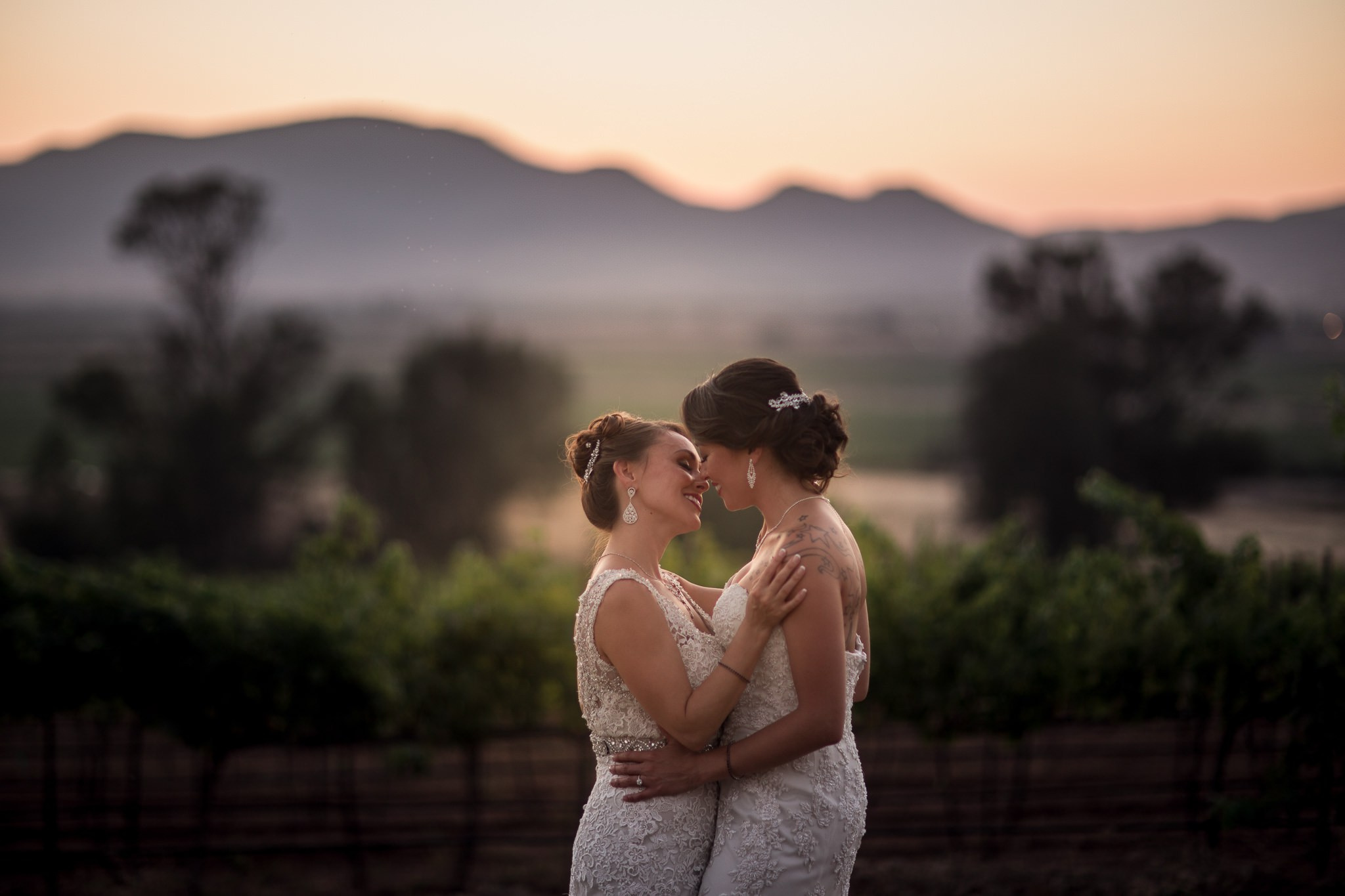 Two Brides Valle de Guadalupe Alicia y Viridiana. Estudio de fotografia en Tijuana