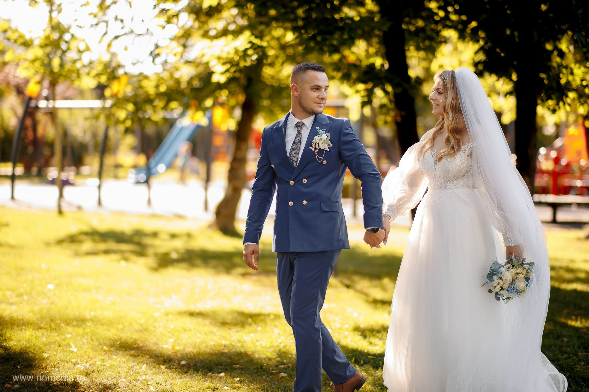 Alexandru & Cosmina. Fotograf de Nunta Focsani