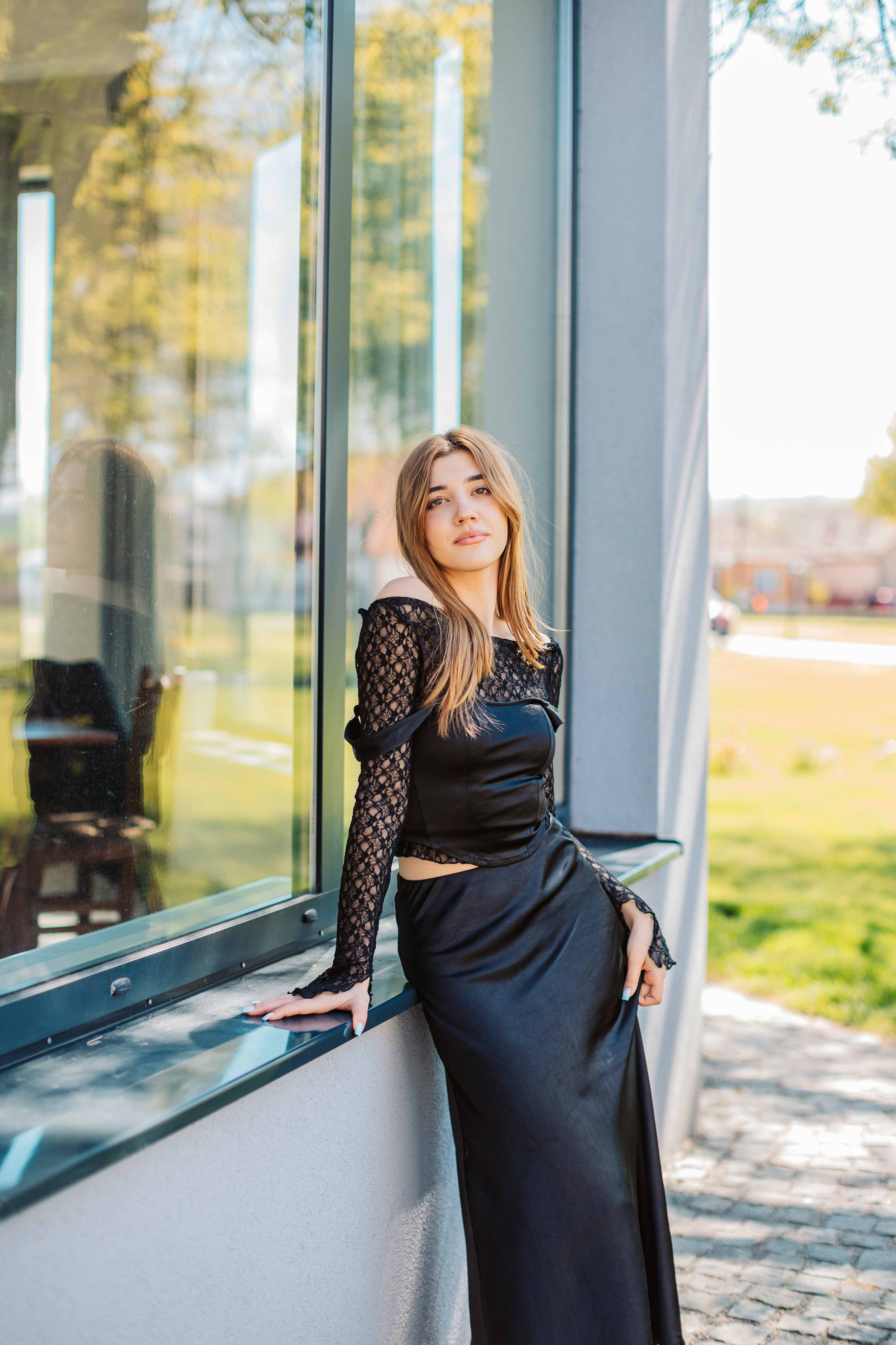 12F — Pedagogic. Contrast Studio