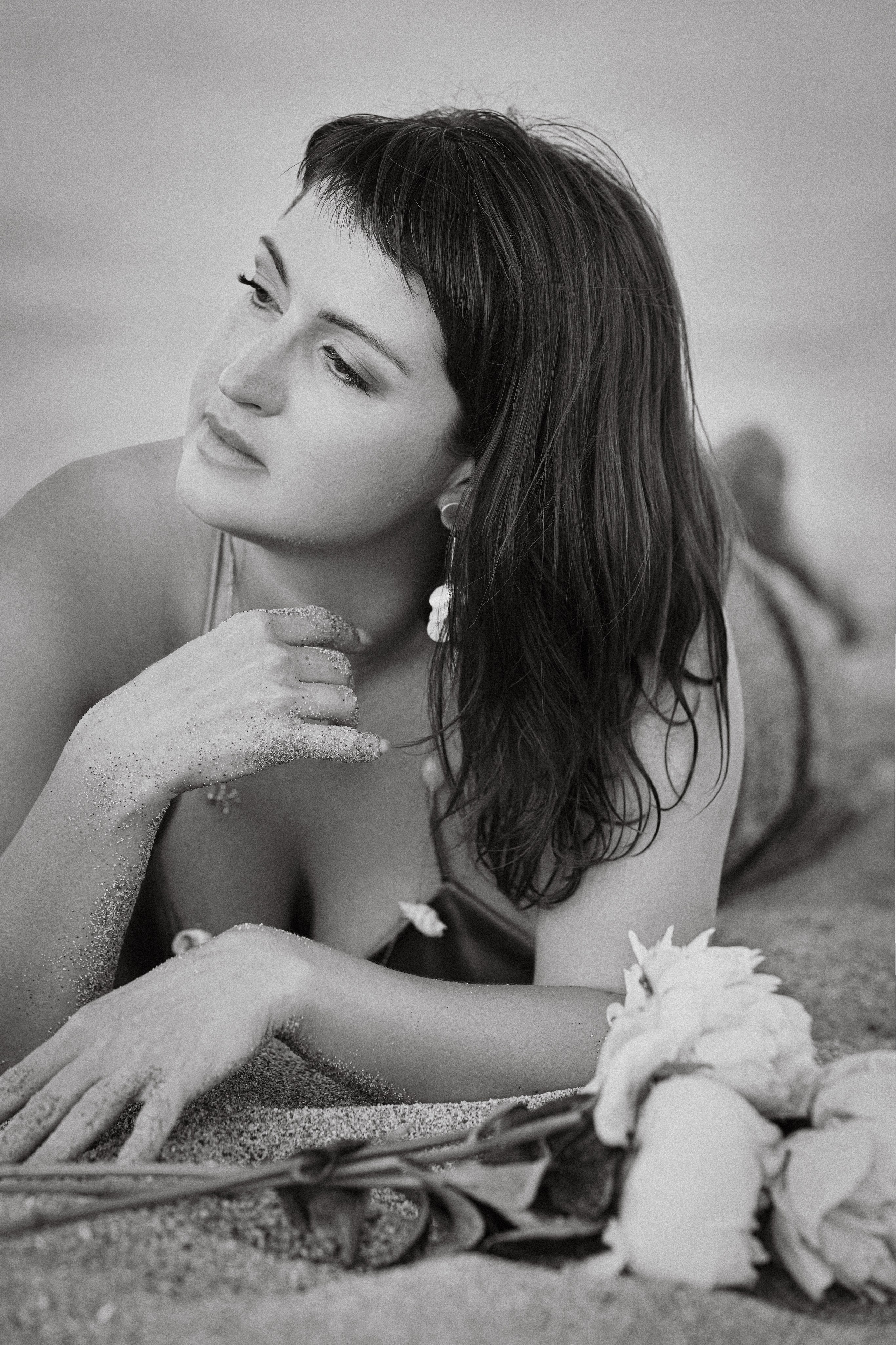 Лариса. Пионы пострадали. Фотограф в Барселоне Жанна Захарченко