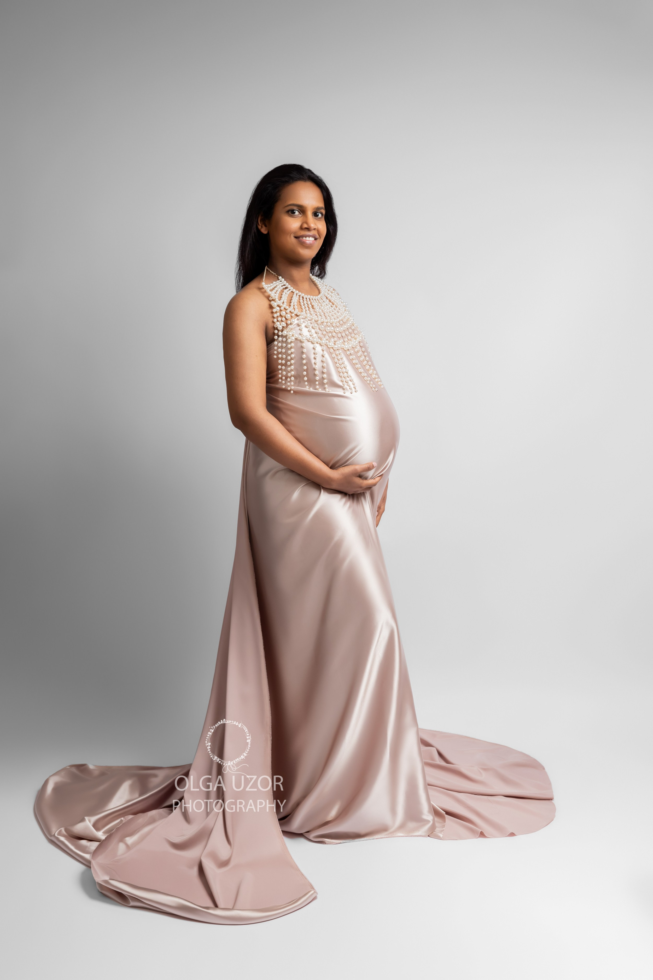 Maternity photo shoot Stevenage, Hertfordshire. Stevenage, Hertfordshire family, maternity and newborn photographer