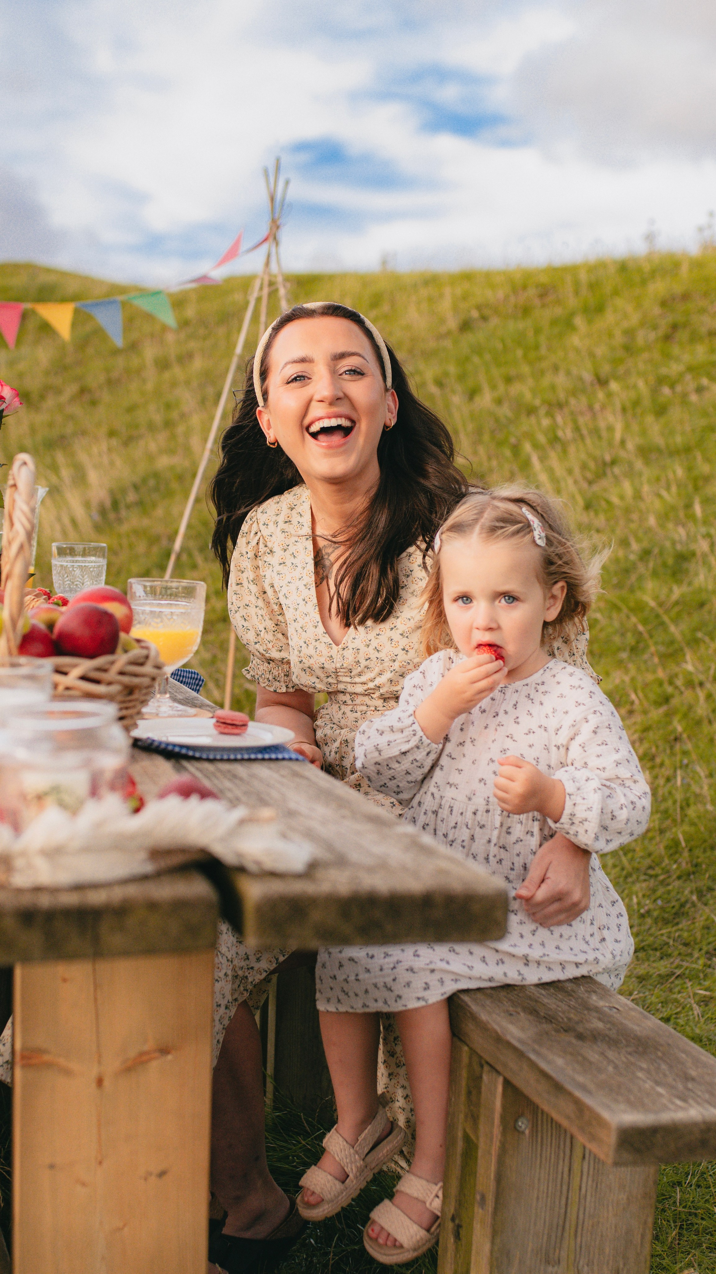 Summer family picnic. Tania Gandrabur, photographer in West Midlands, England