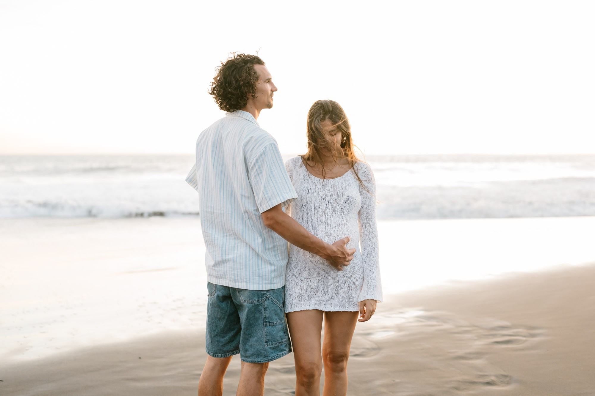 LARISSA & SJUUL MATERNITY. Female Photographer in Bali