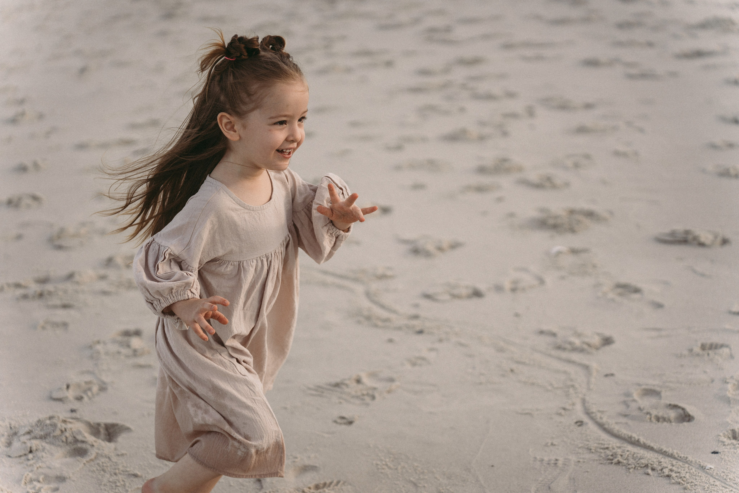 Beach Toddler Photography – Playful & Candid Memories. Alisa Tant — Family and newborn photographer Bucks County, Montgomery county, Philadelphia, NJ