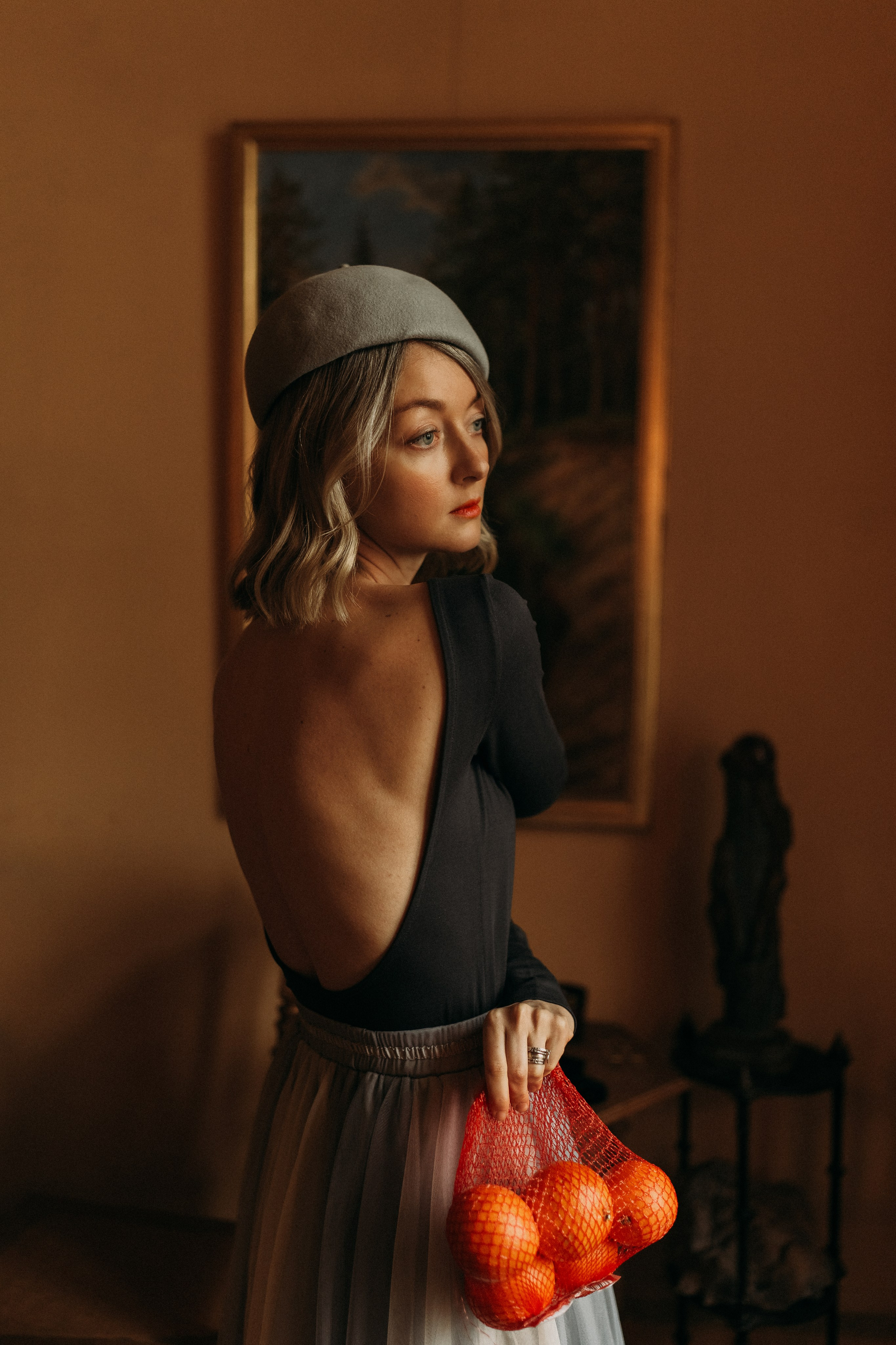 Woman phoshoot. Wedding and potrait photographer in Helsinki Vickan O