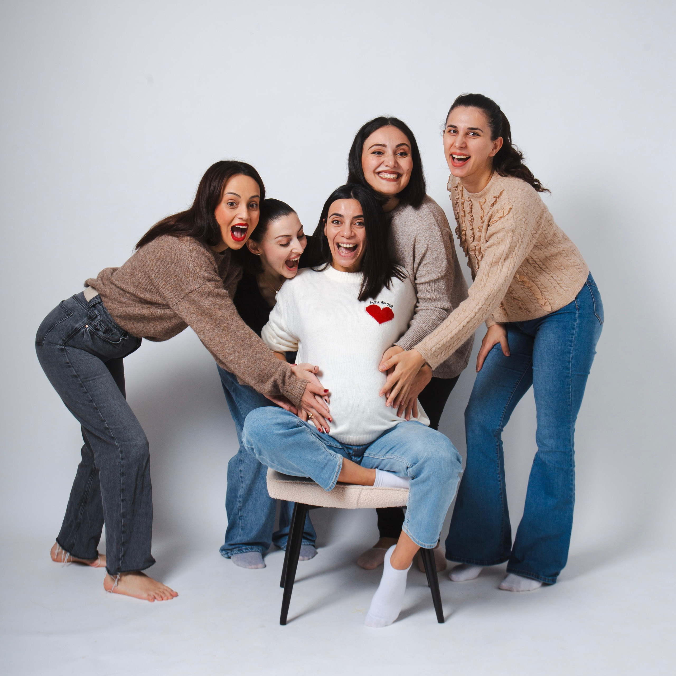 Friends, girls’ days & celebrations. Self-portrait photo studio in Paphos | SELFME